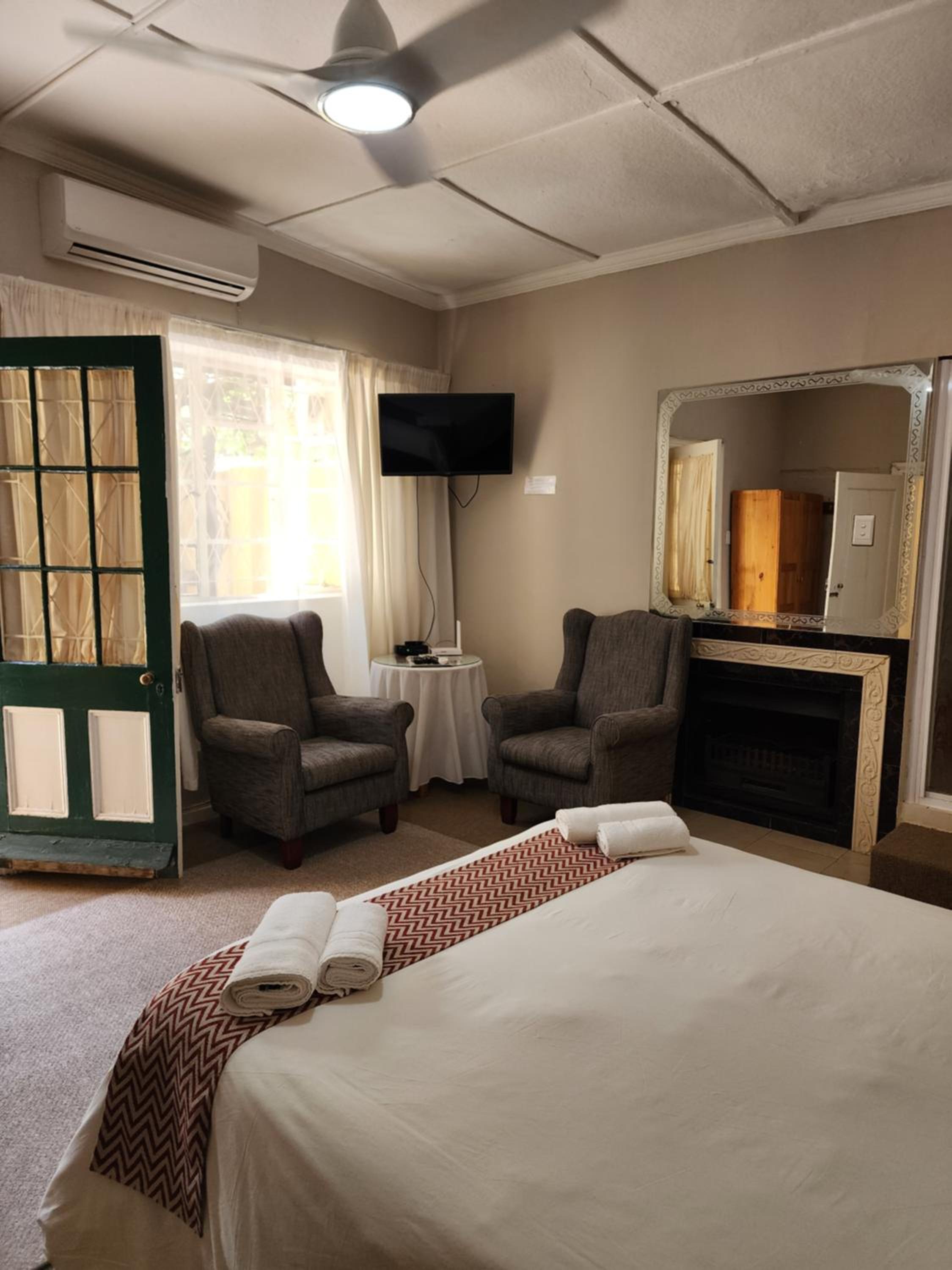 Three-Bedroom Chalet photo 1