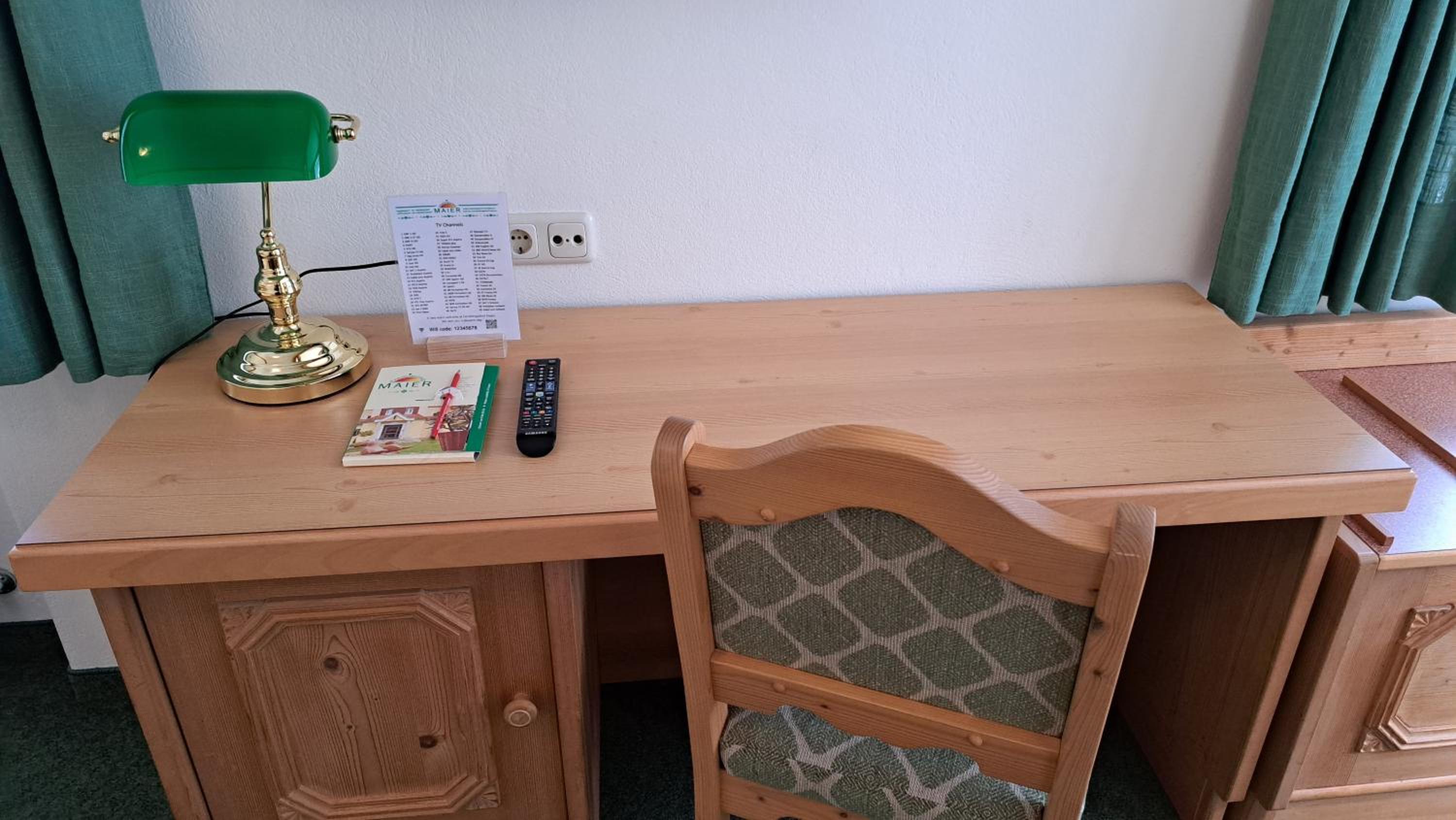 Family Room (2 Adults + 2 Children) photo 2