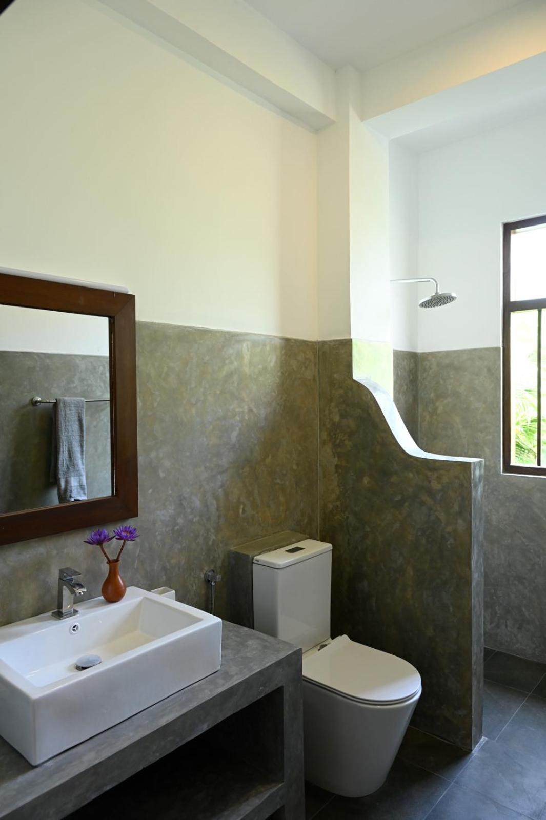 Deluxe Double Room with Balcony photo 3