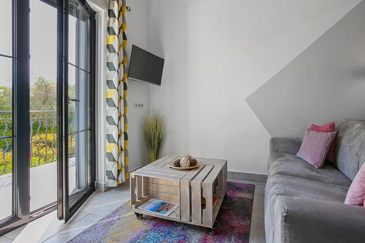 Apartment with Mezzanine