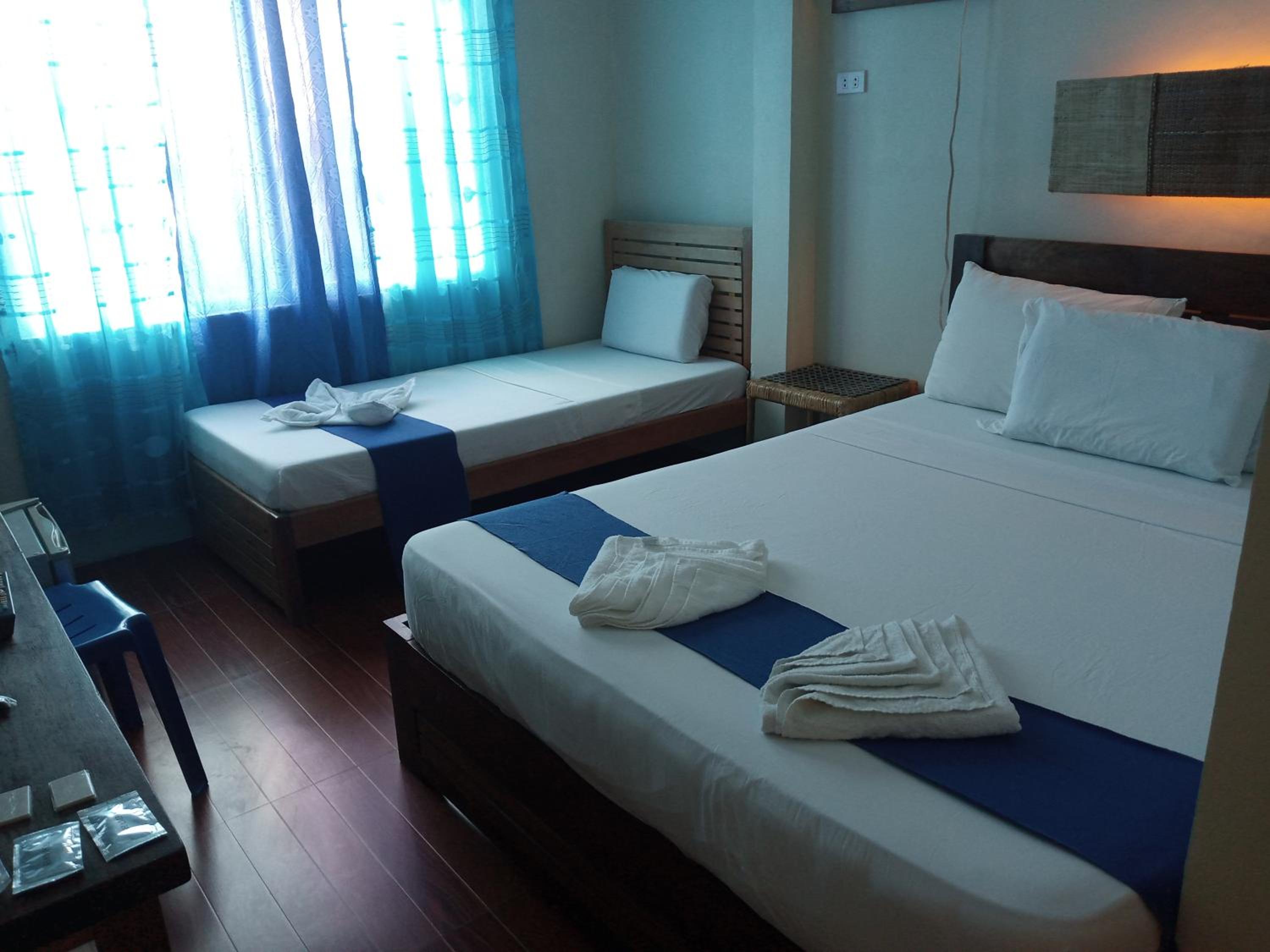 Triple Room with Sea View - Photo 6