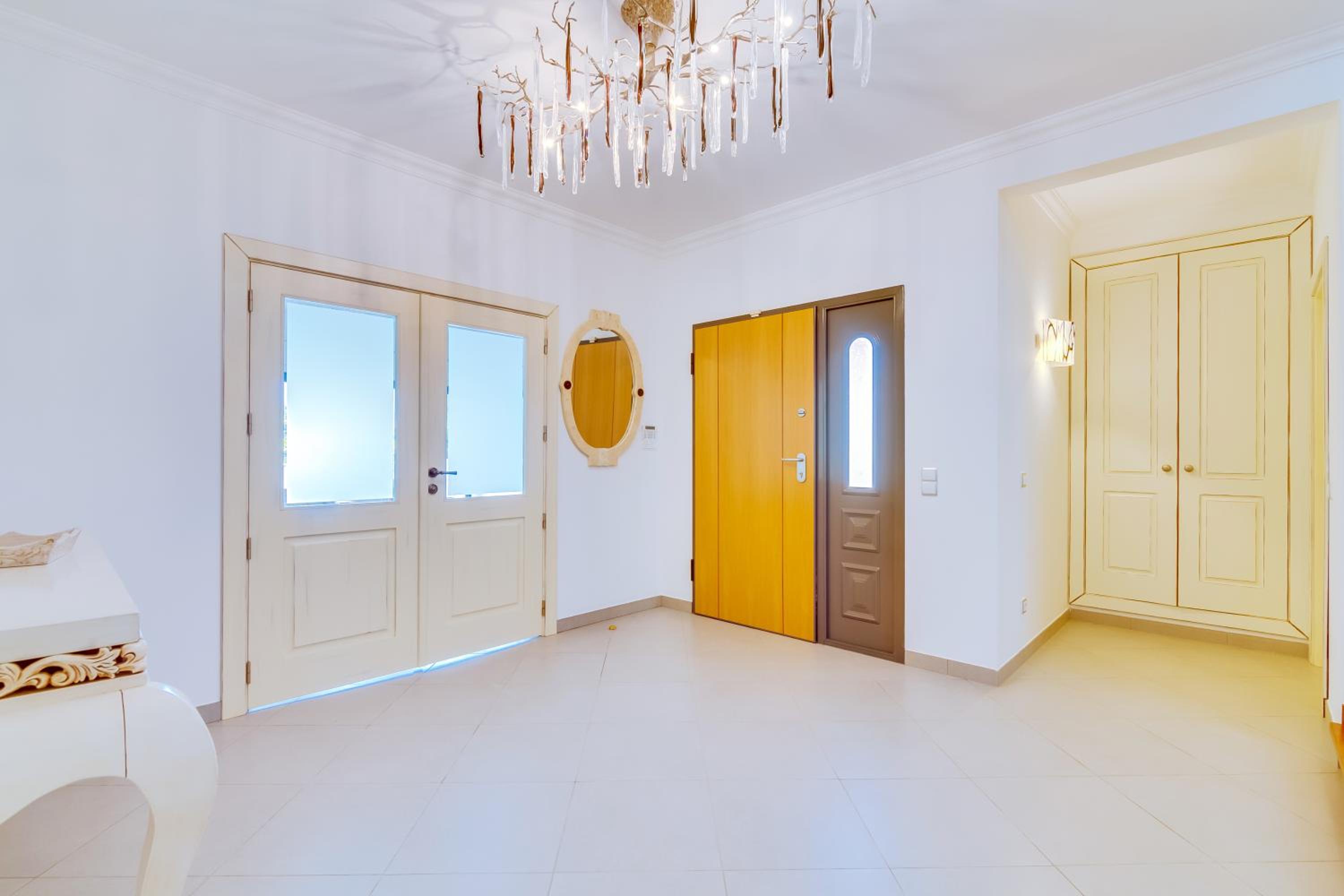 Three-Bedroom Villa photo 1
