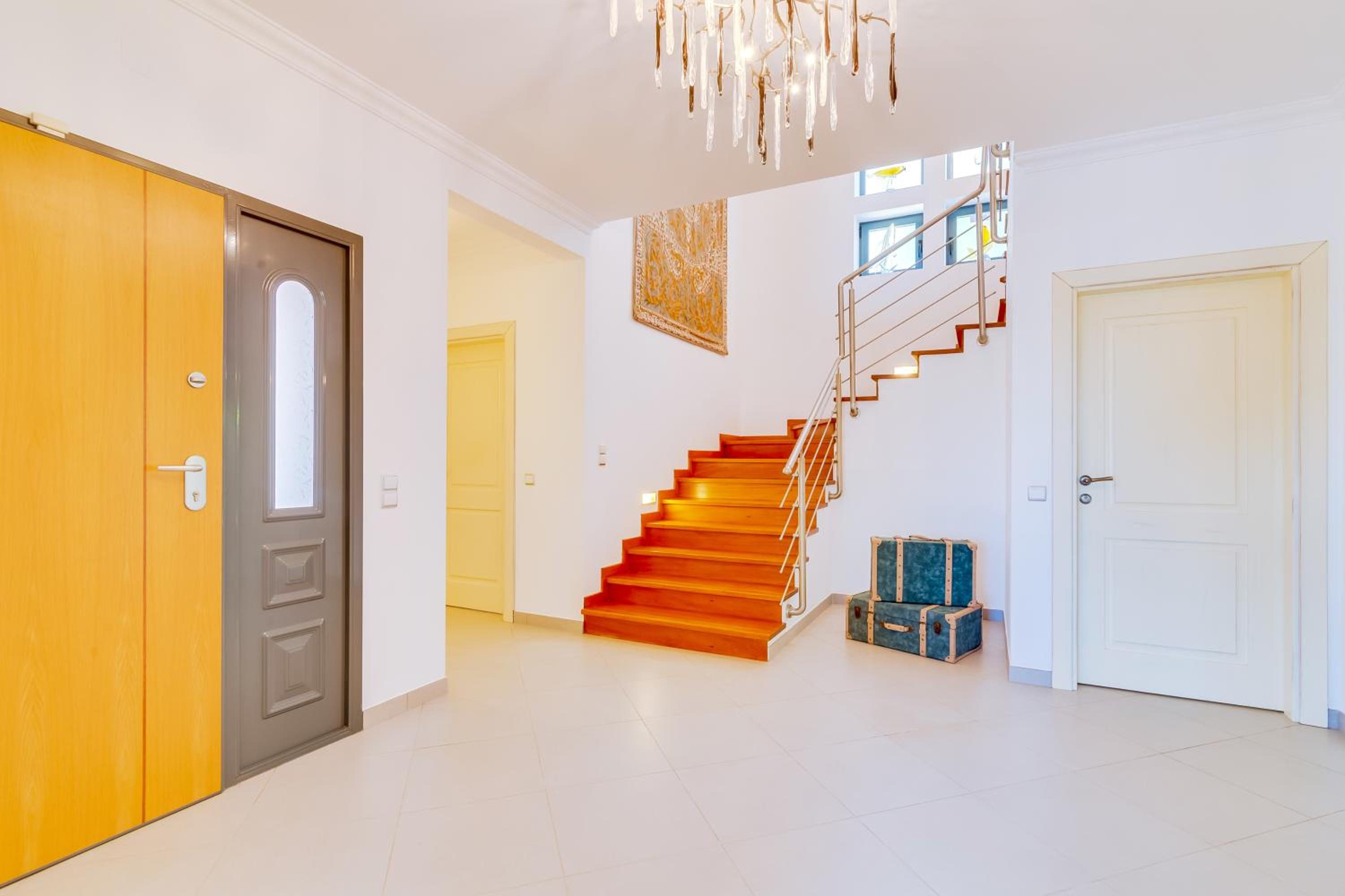 Three-Bedroom Villa photo 3