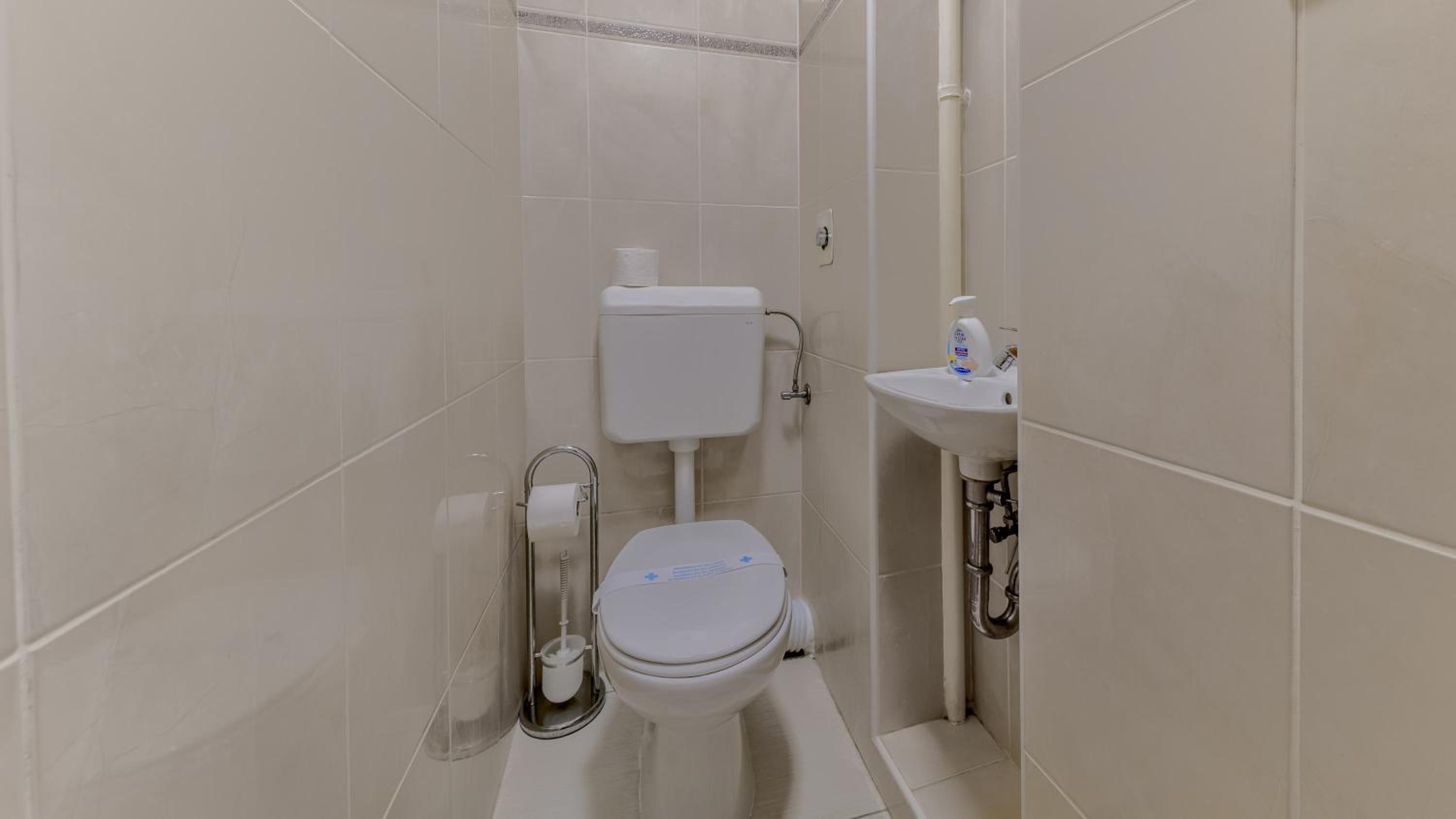 Two-Bedroom Apartment - Photo 14