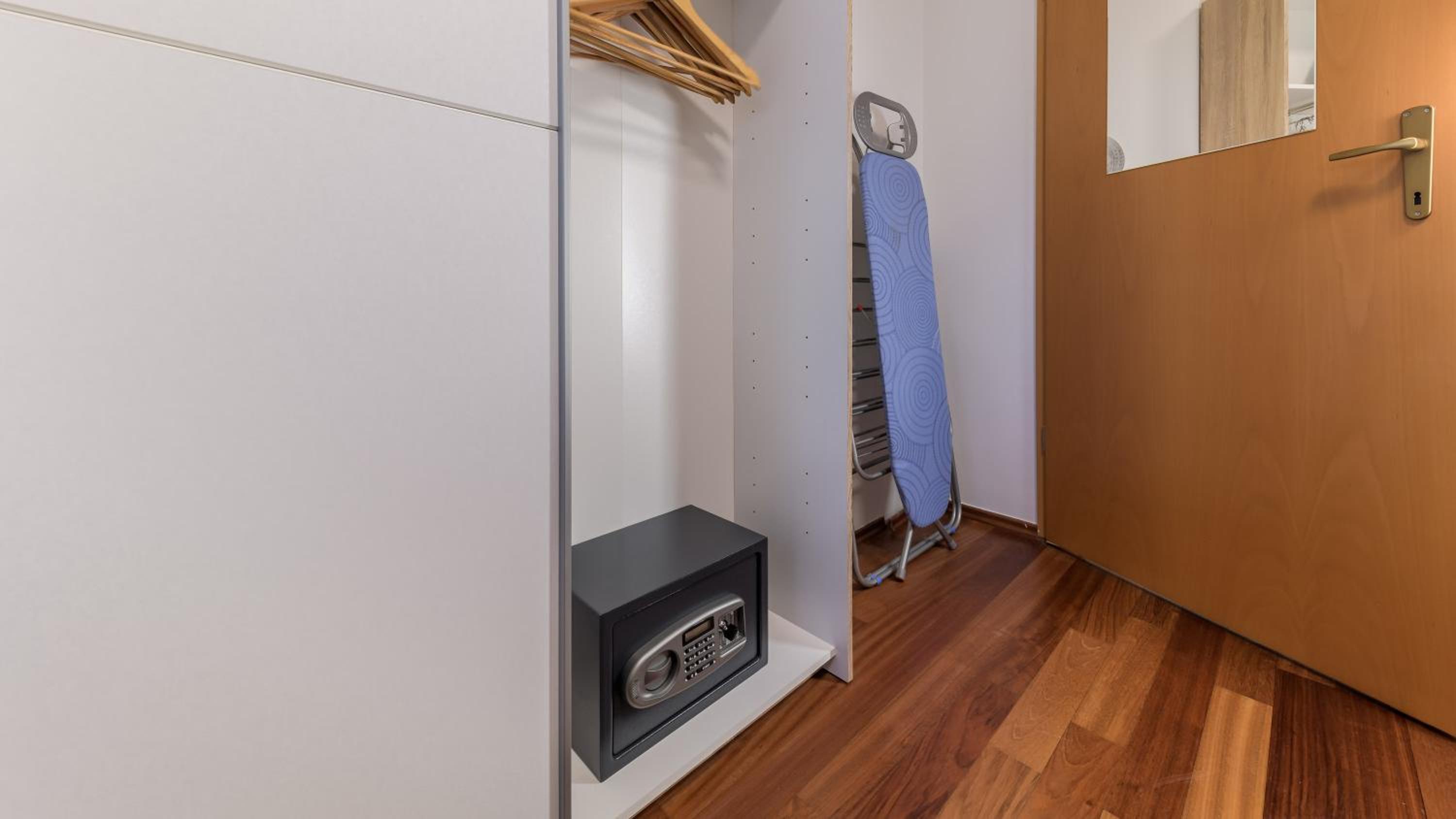 Two-Bedroom Apartment - Photo 15