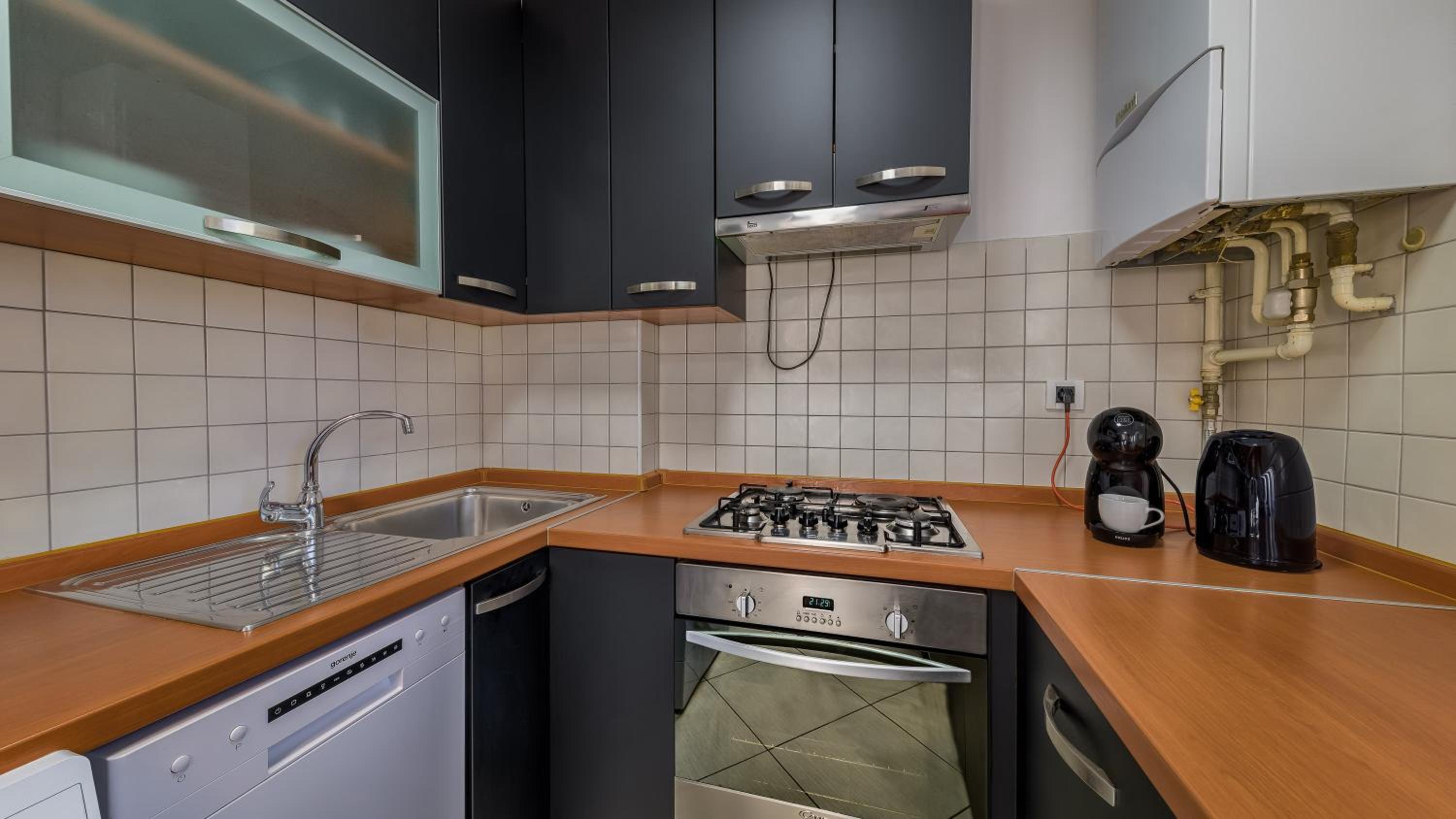 Two-Bedroom Apartment - Photo 10