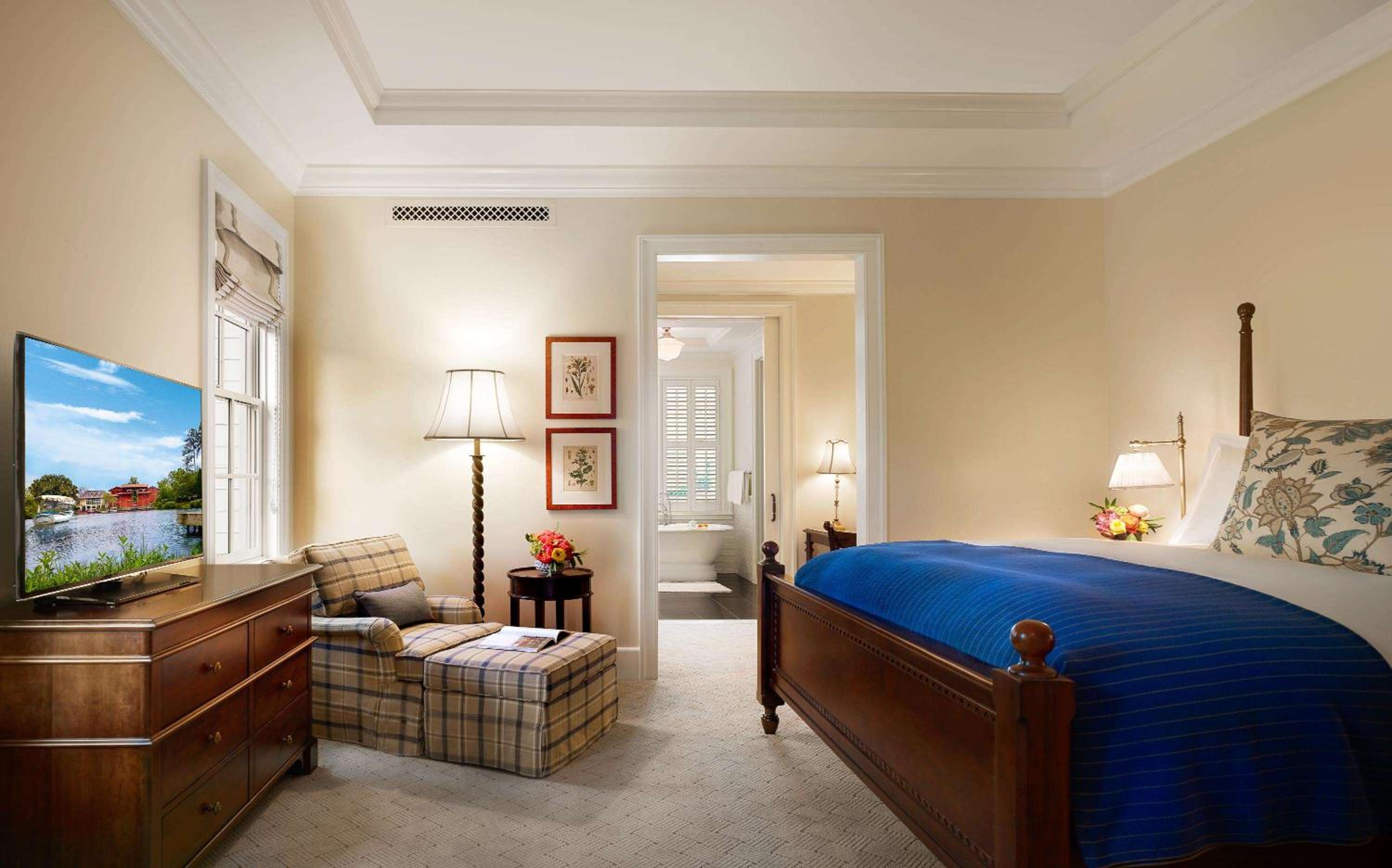 Accessible Lagoon View Guest House One Bedroom Suite
