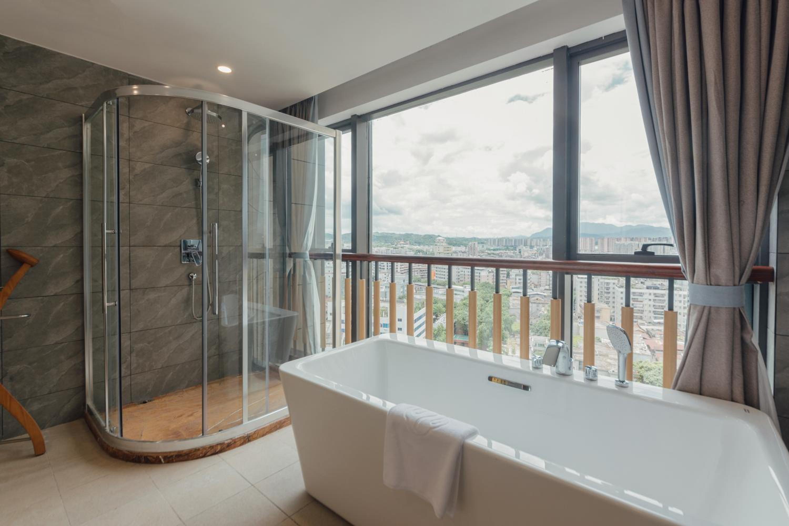 Deluxe Executive River View Suite photo 3