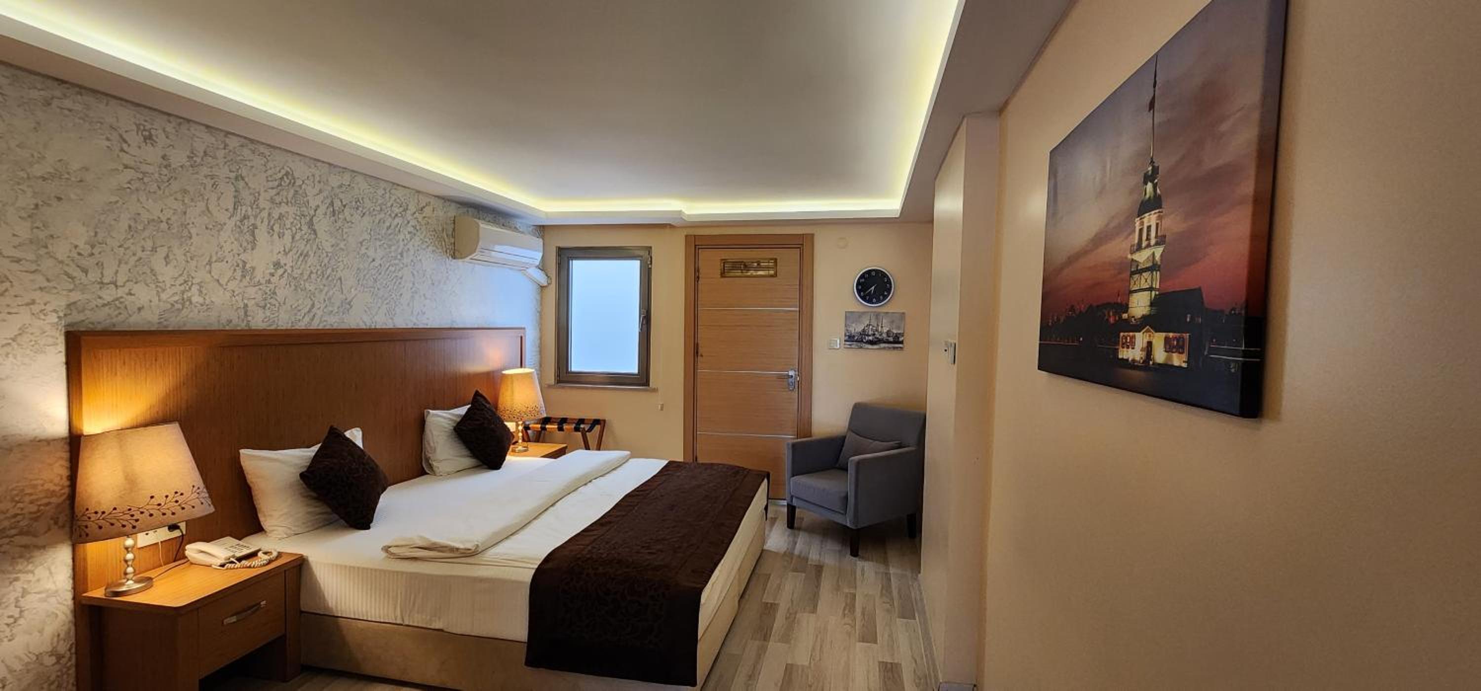 Triple Room with Balcony photo 1