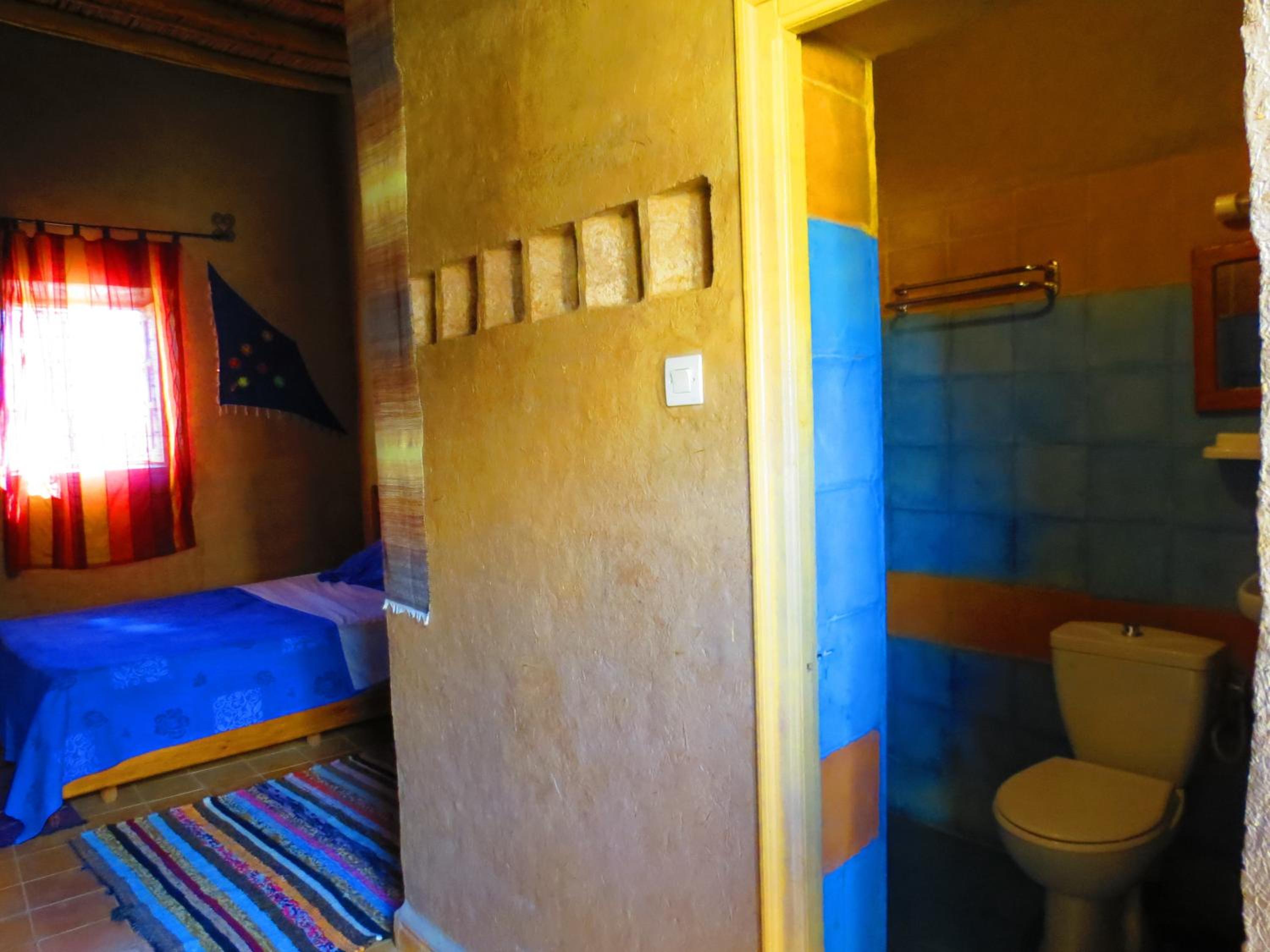Double Room - Photo 7