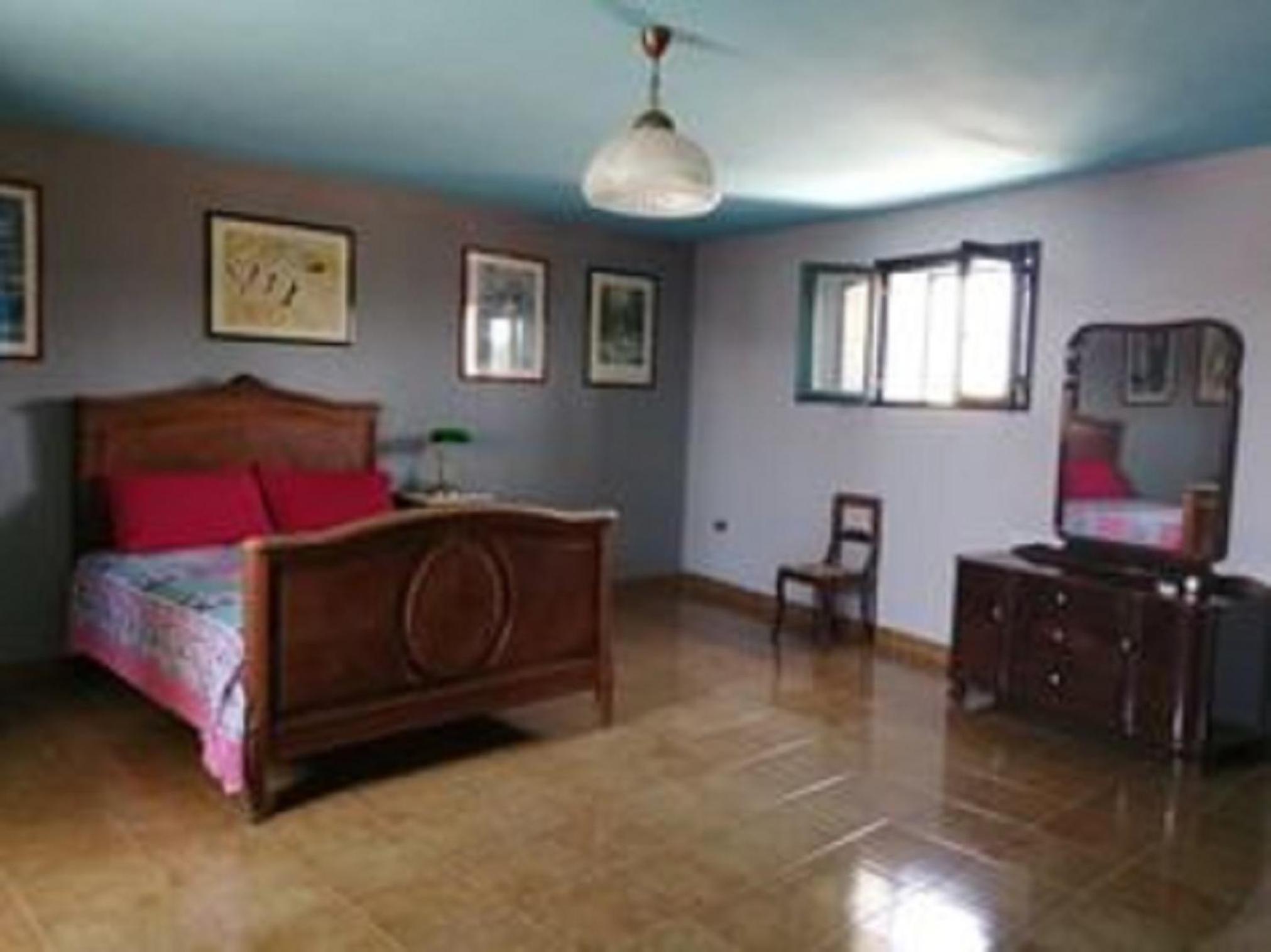 Villa photo 3