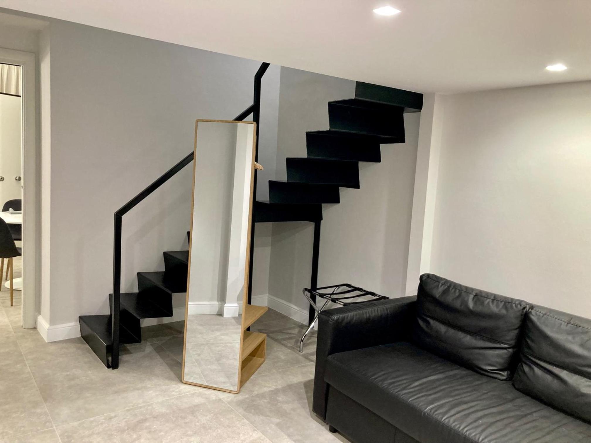 One-Bedroom Apartment - Photo 6