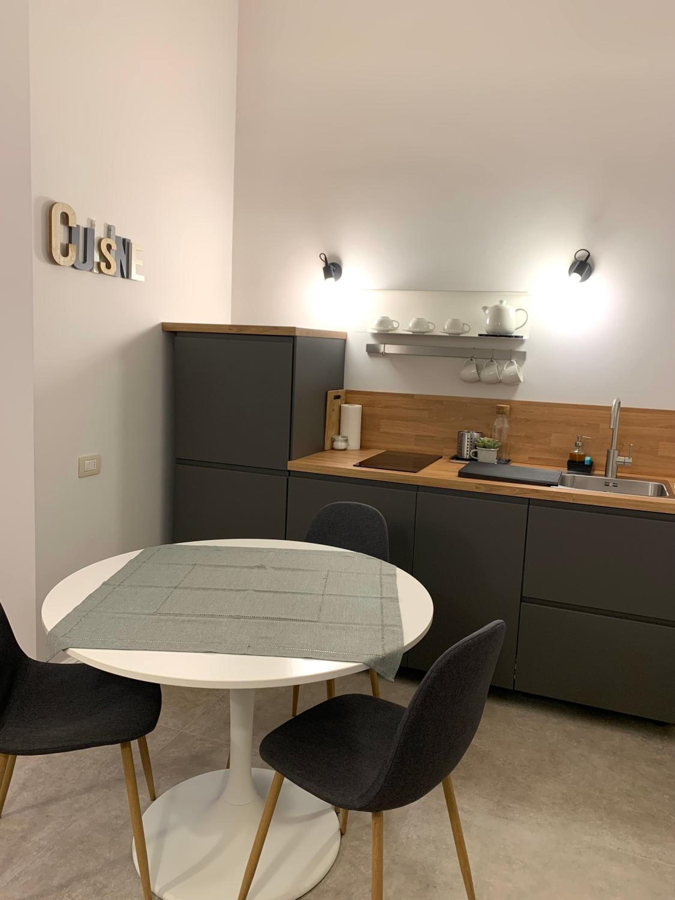 One-Bedroom Apartment - Photo 14