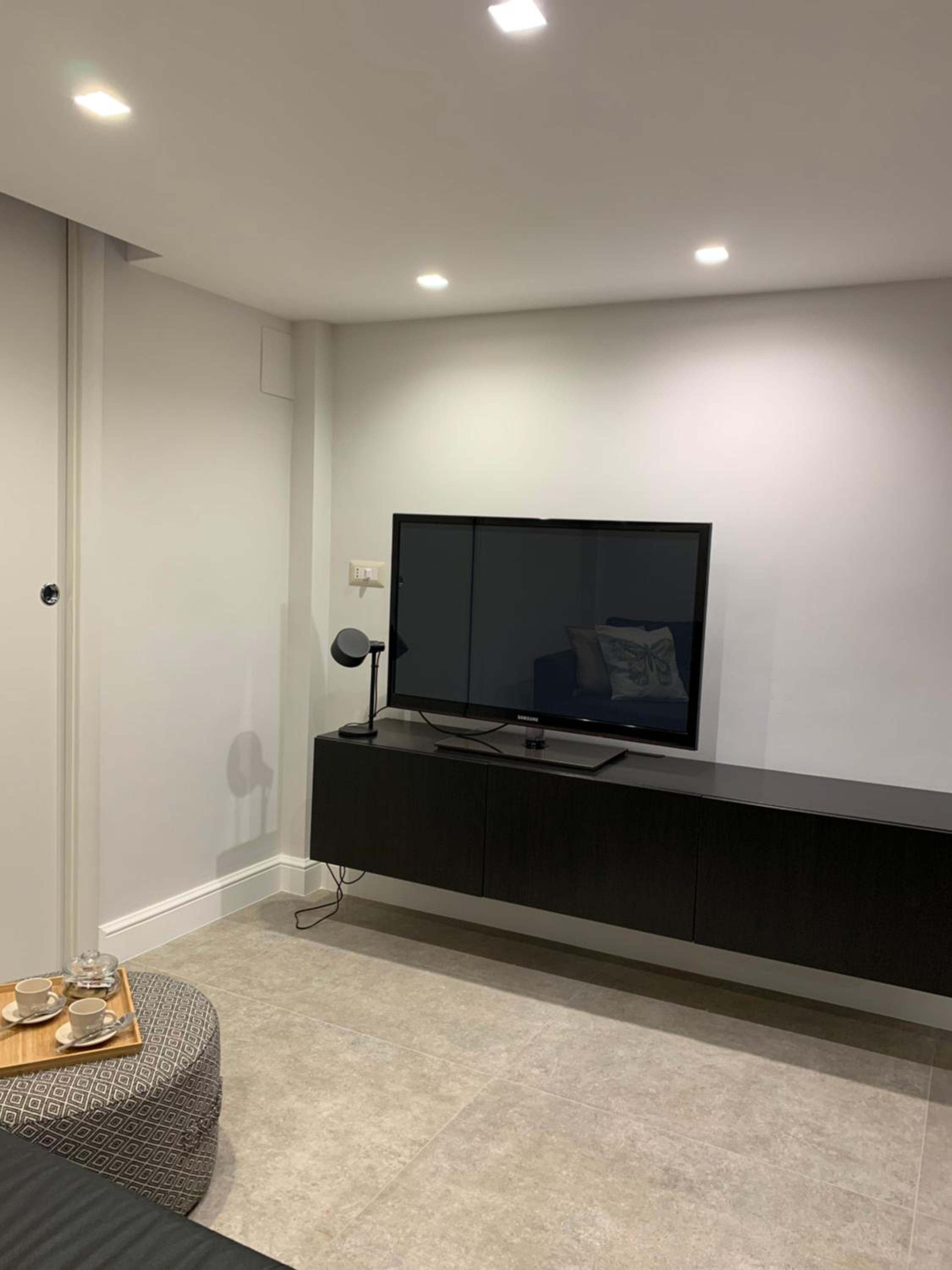 One-Bedroom Apartment - Photo 15