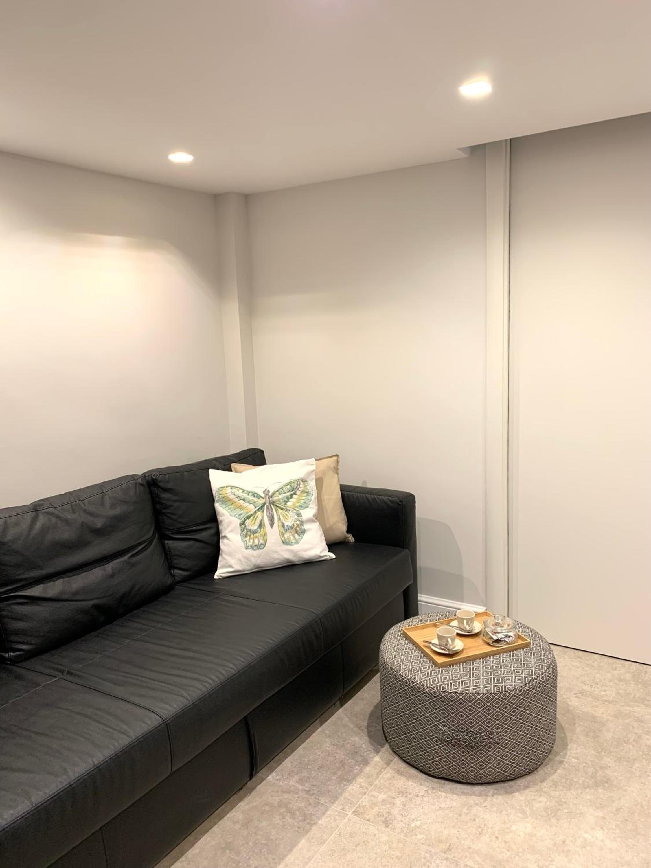 One-Bedroom Apartment - Photo 2