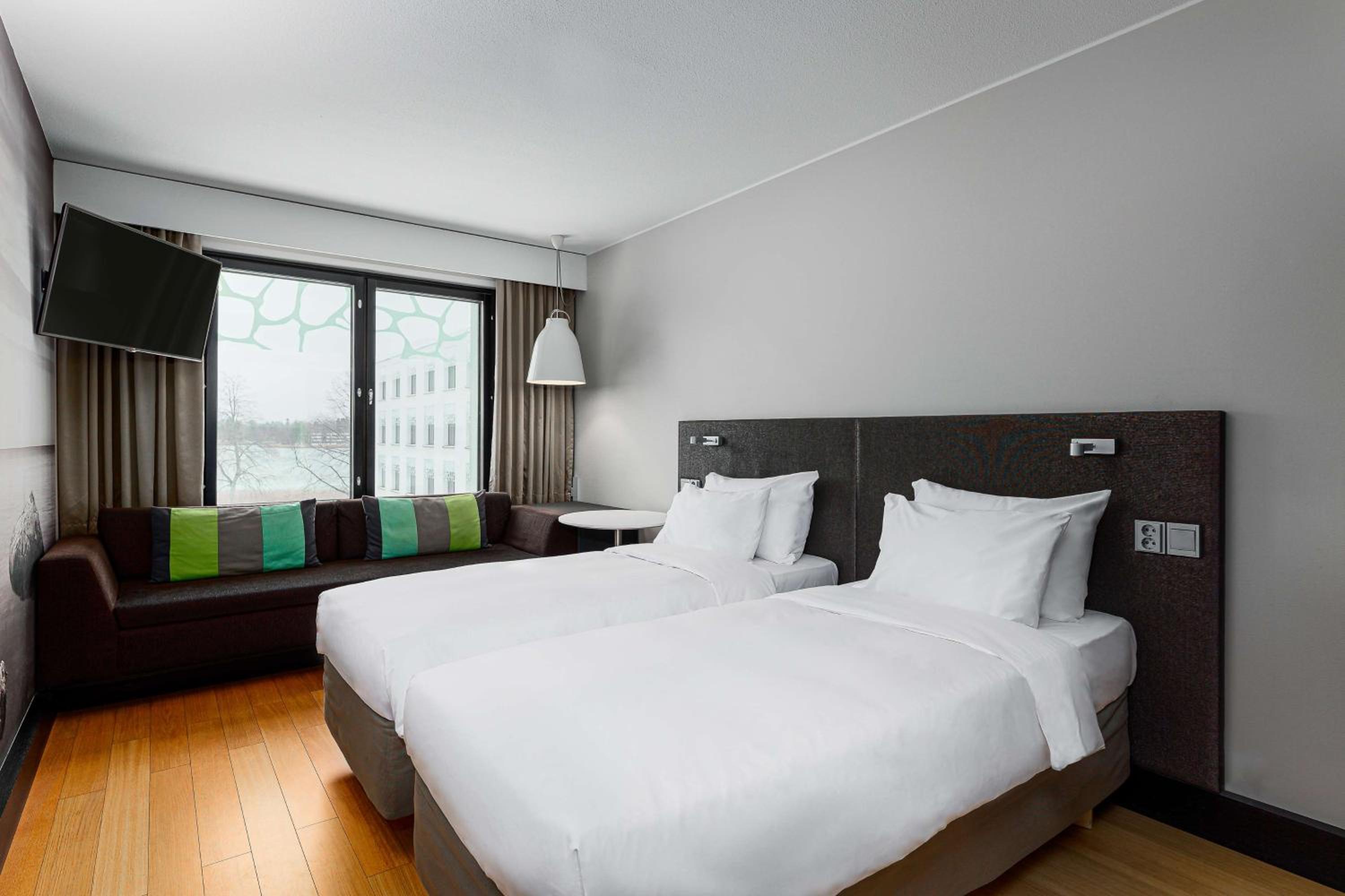 Standard Twin Room - Photo 2