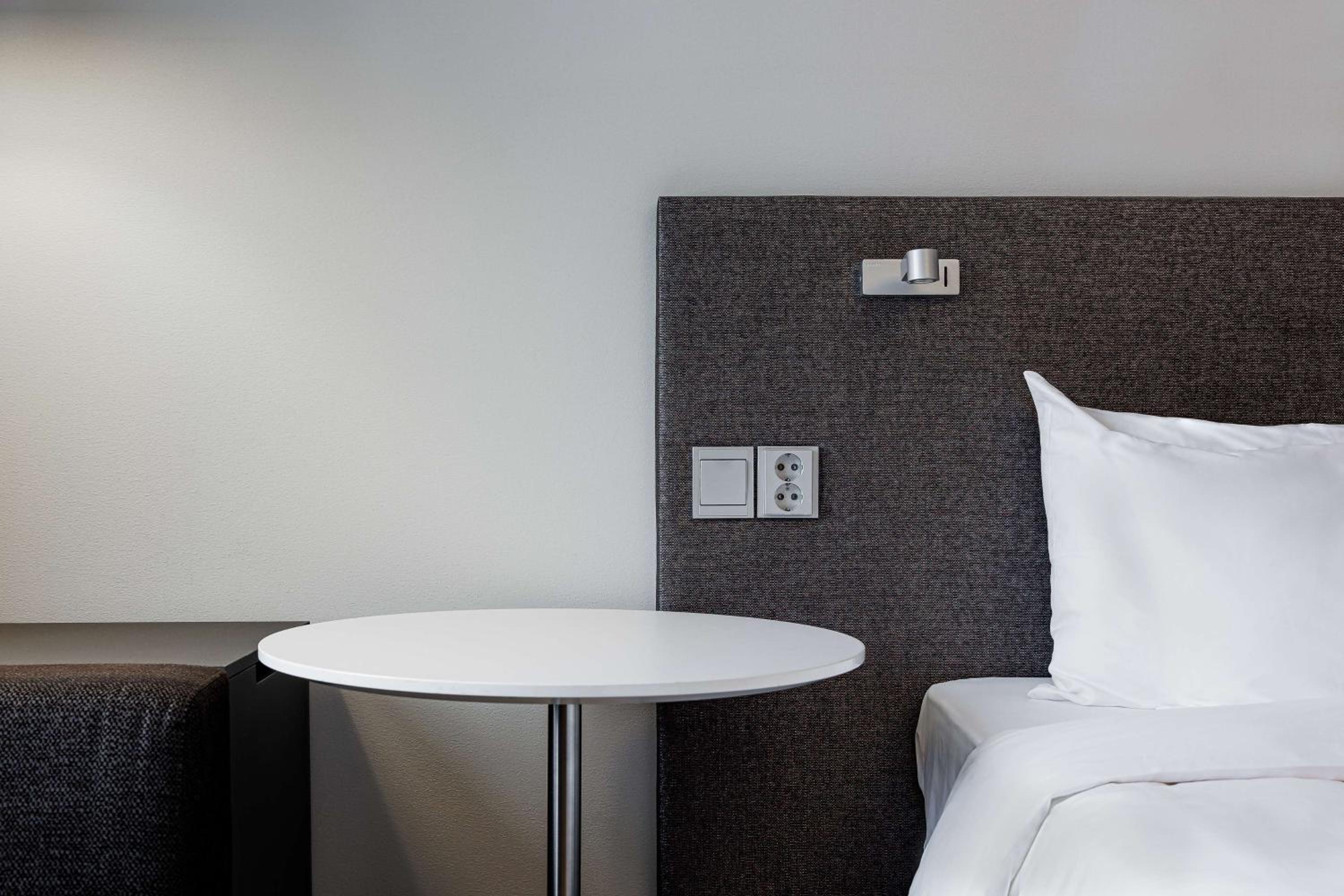 Standard Twin Room - Photo 5