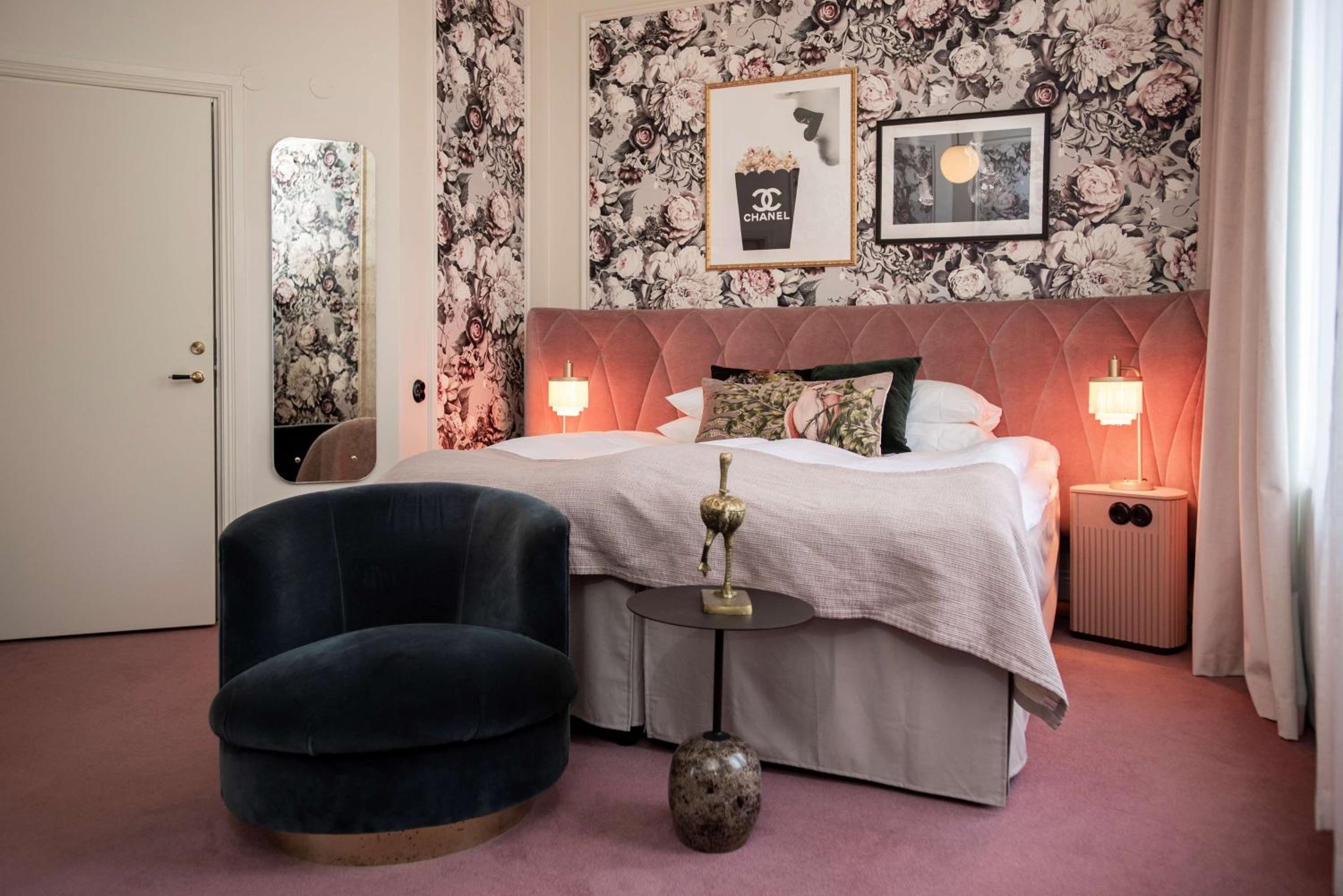 Deluxe Room - Photo 1