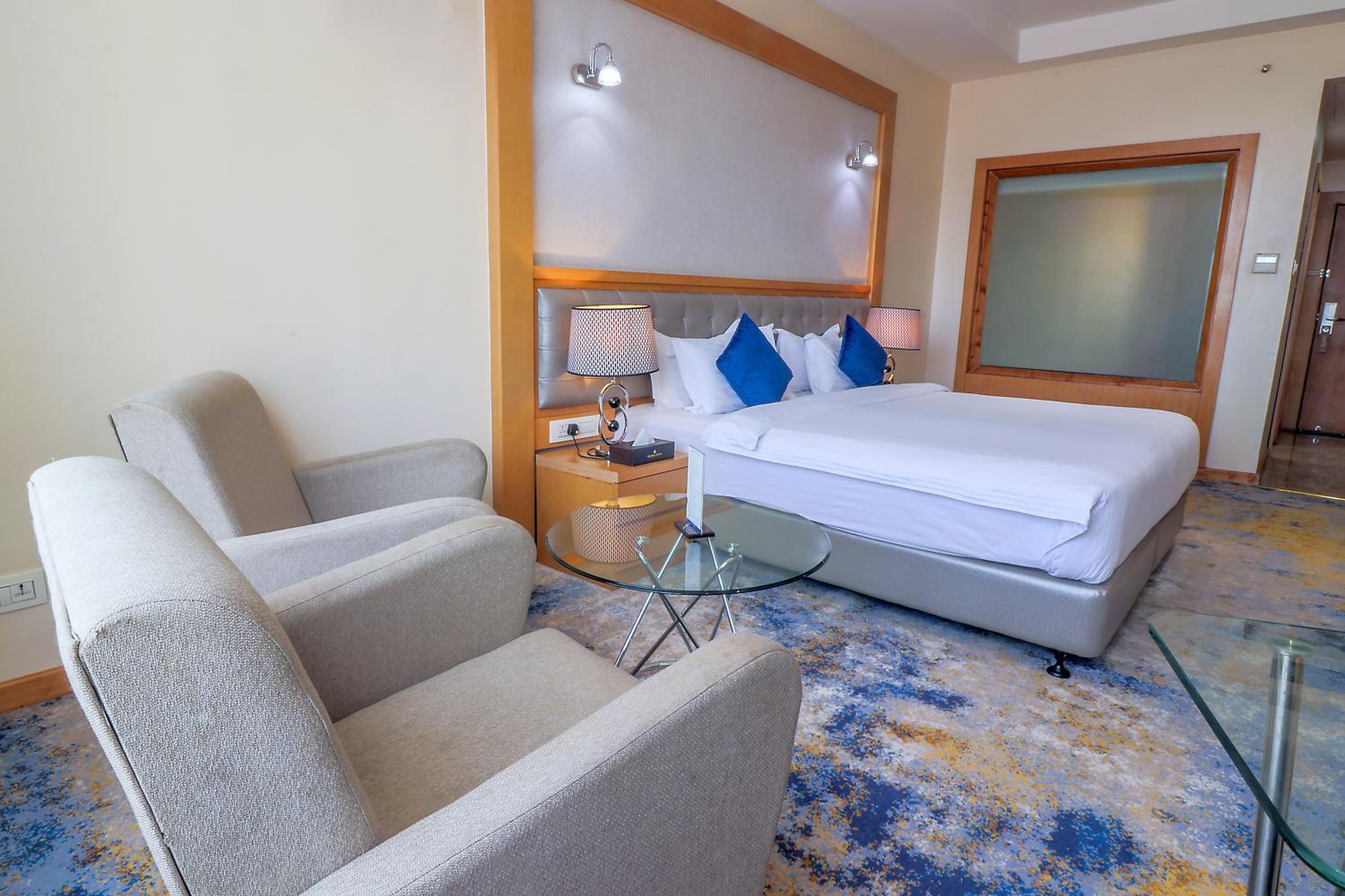 Superior Room – City View photo 2