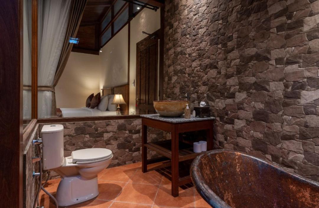 Deluxe King Suite - Photo 3