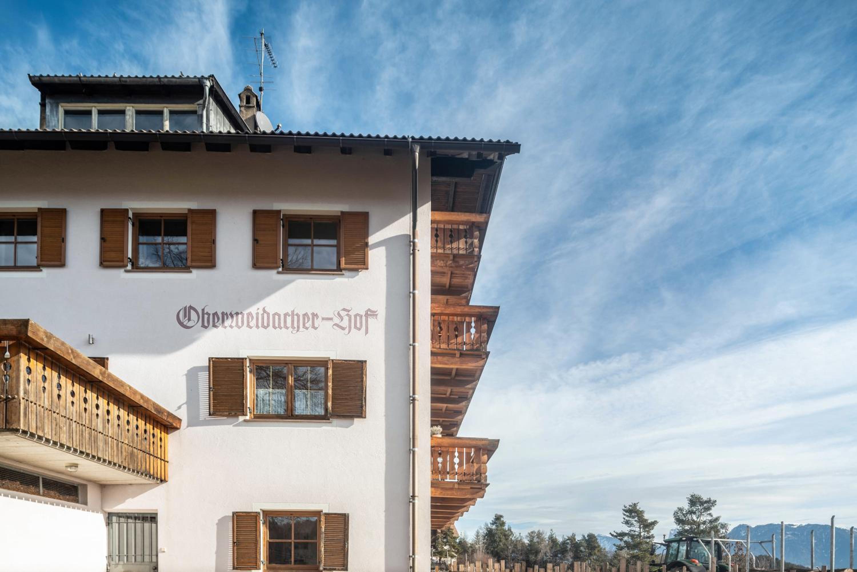 Two-Bedroom Deluxe Apartment with Garden View photo 2