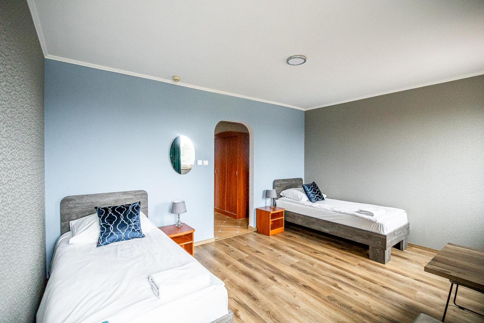 Twin Room - Photo 1