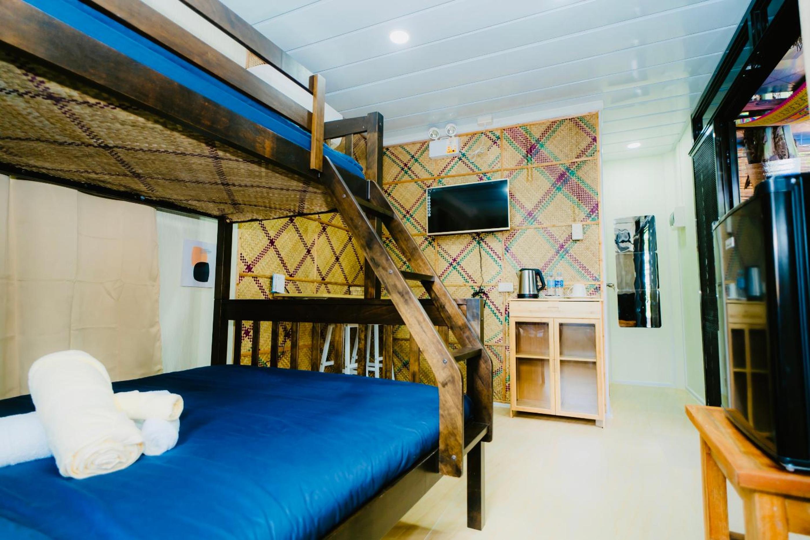 Budget Double Room - Photo 7