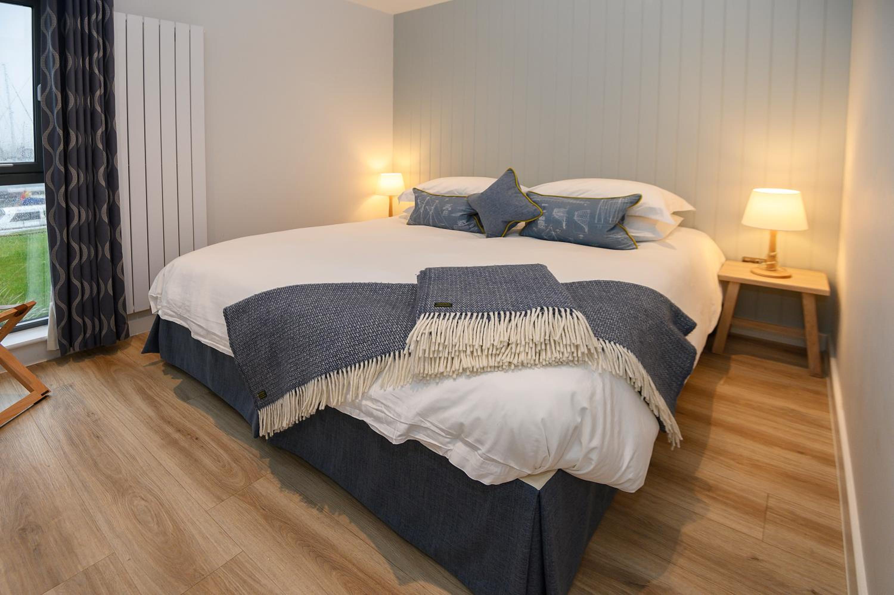 Standard Room with Marina View (Dog Friendly) - Photo 4