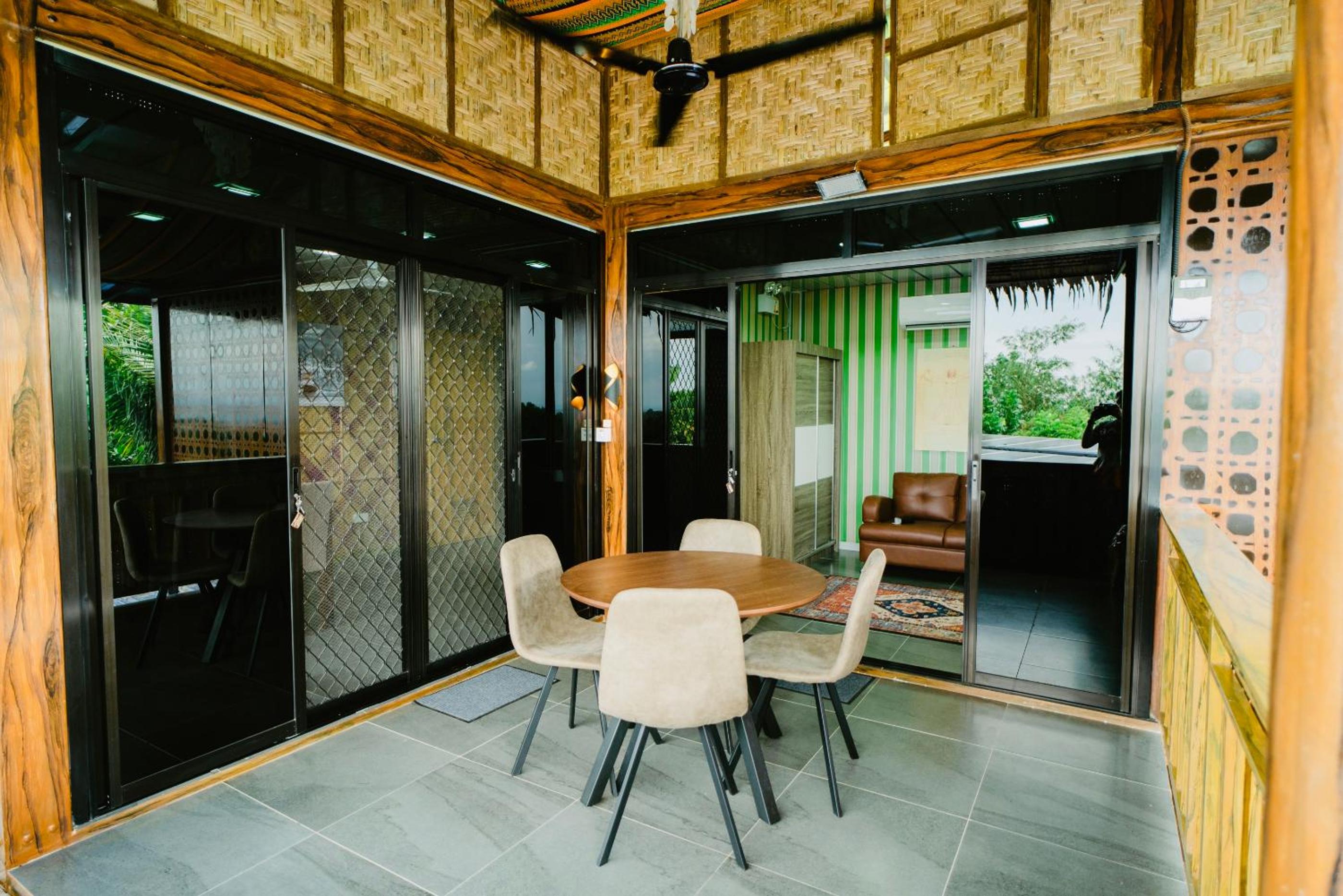 King Room with Sea View - Photo 5