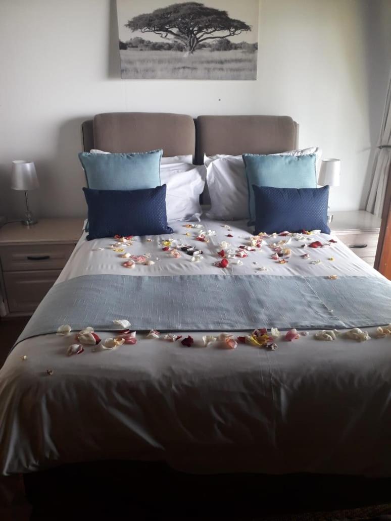 Deluxe Double Room with Balcony - Photo 6