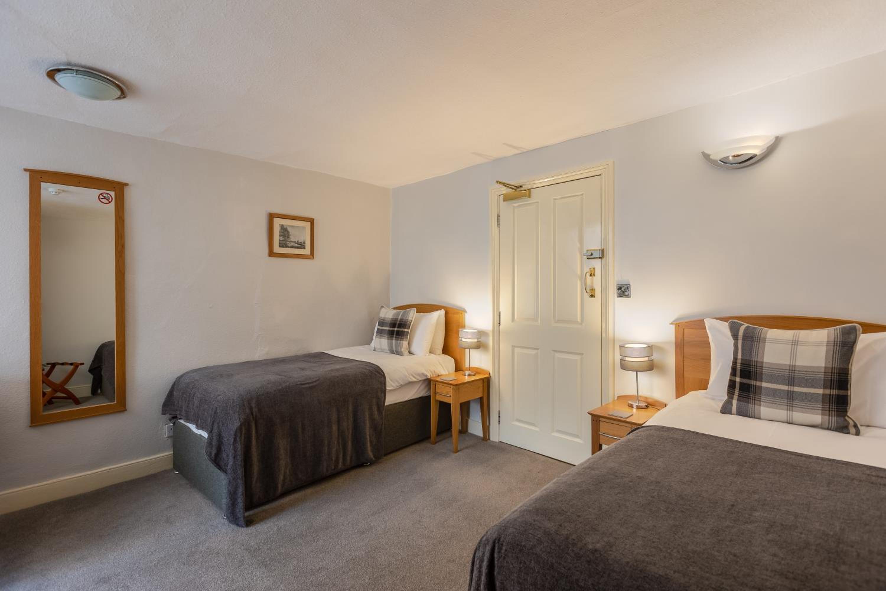 Classic Twin Room photo 2