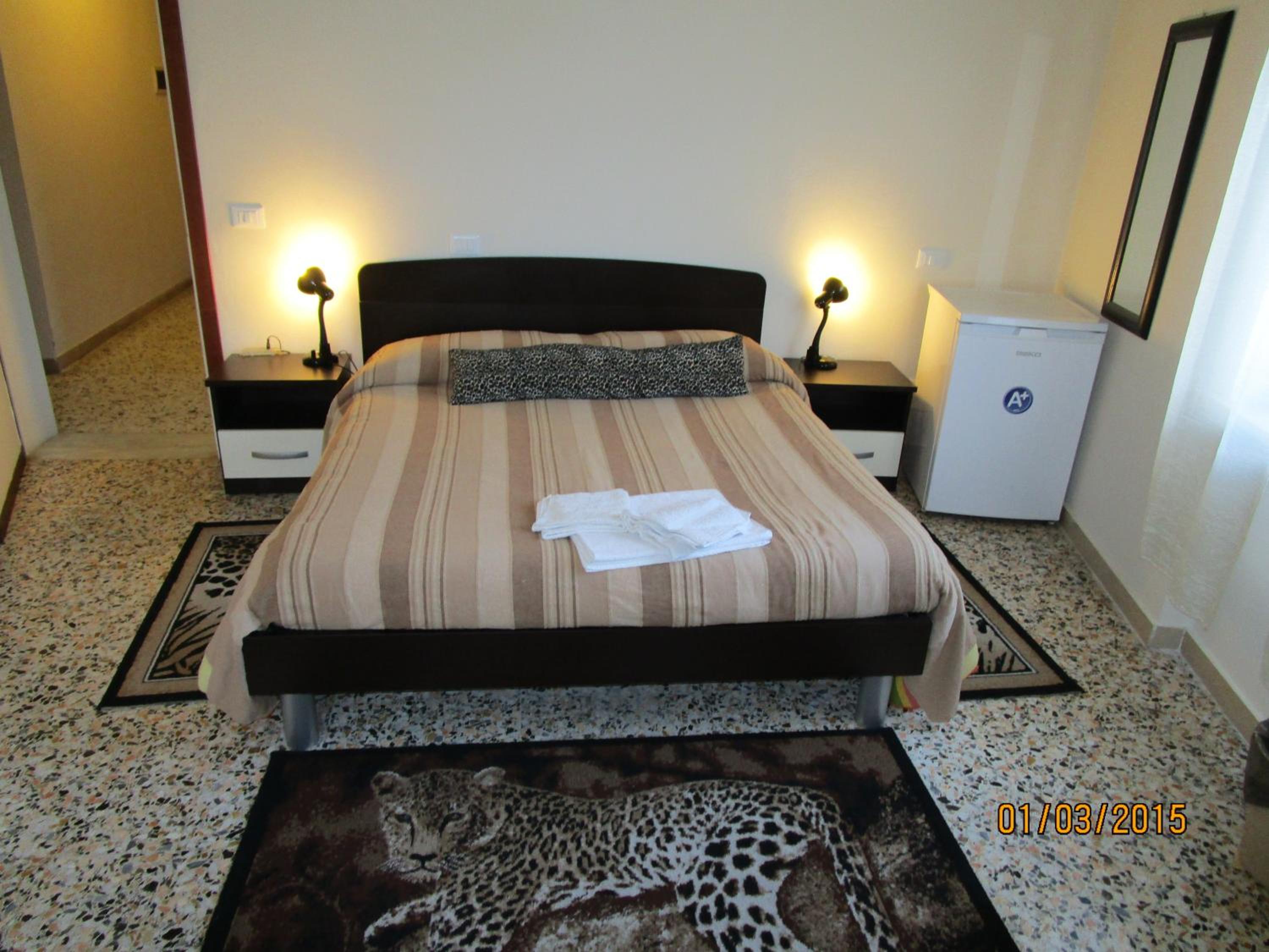 Triple Room with Private External Bathroom - Photo 3