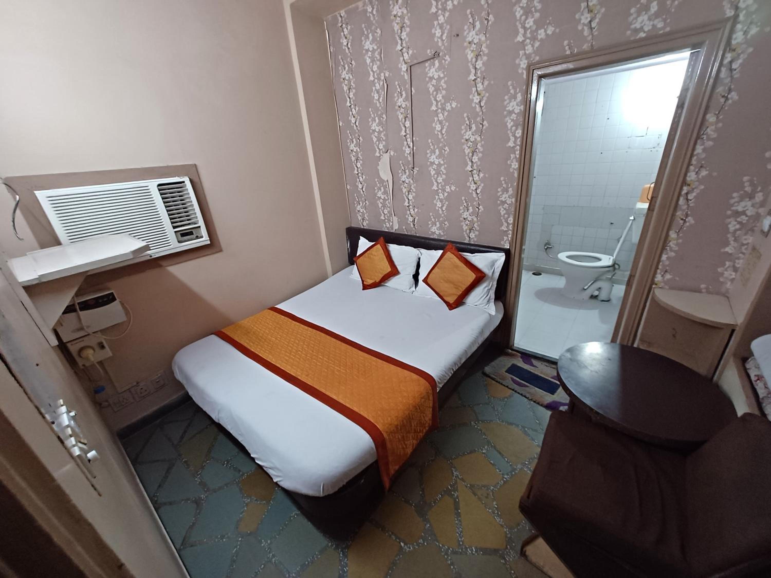 Deluxe Room - Photo 1