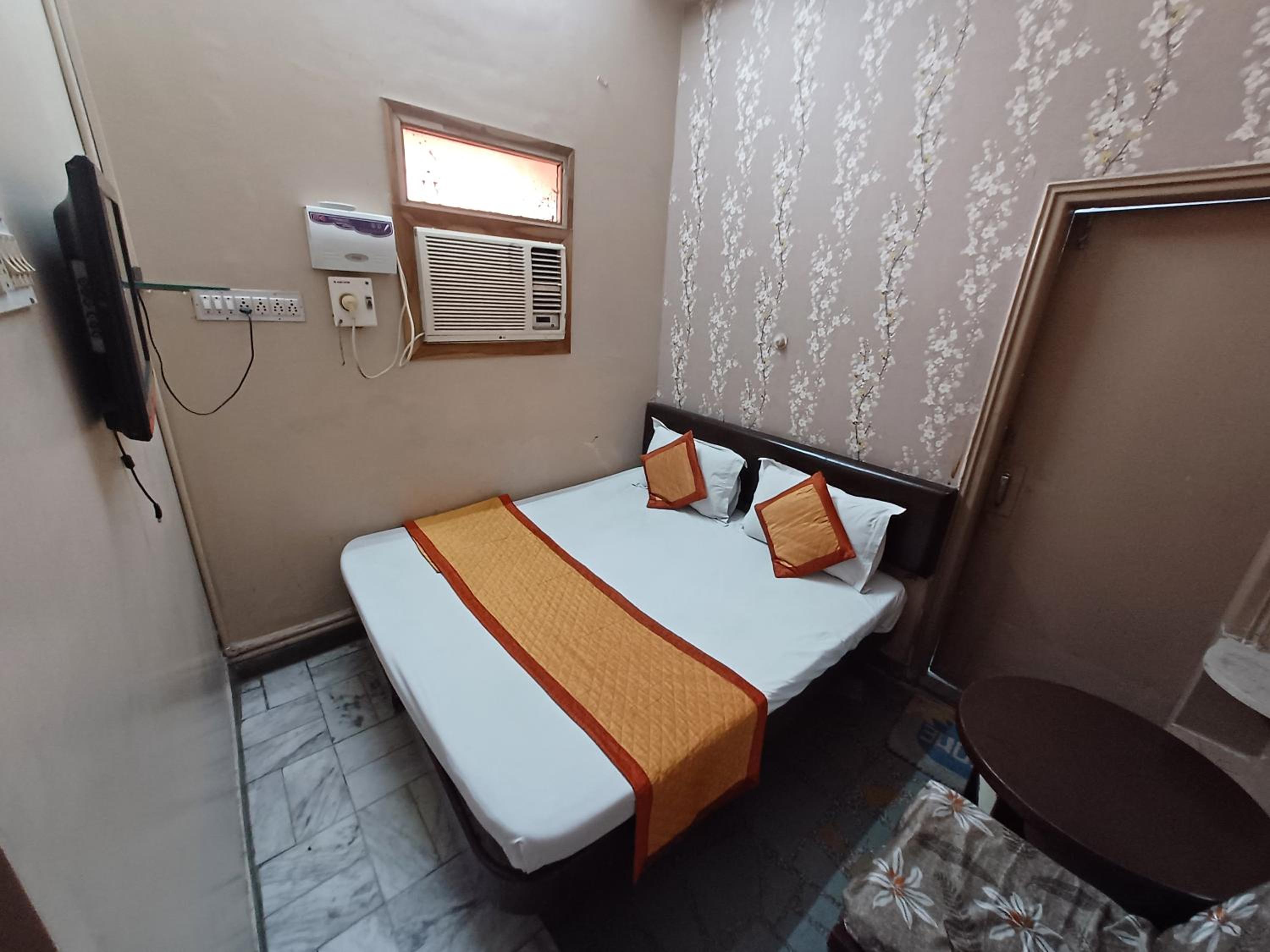 Deluxe Room - Photo 5