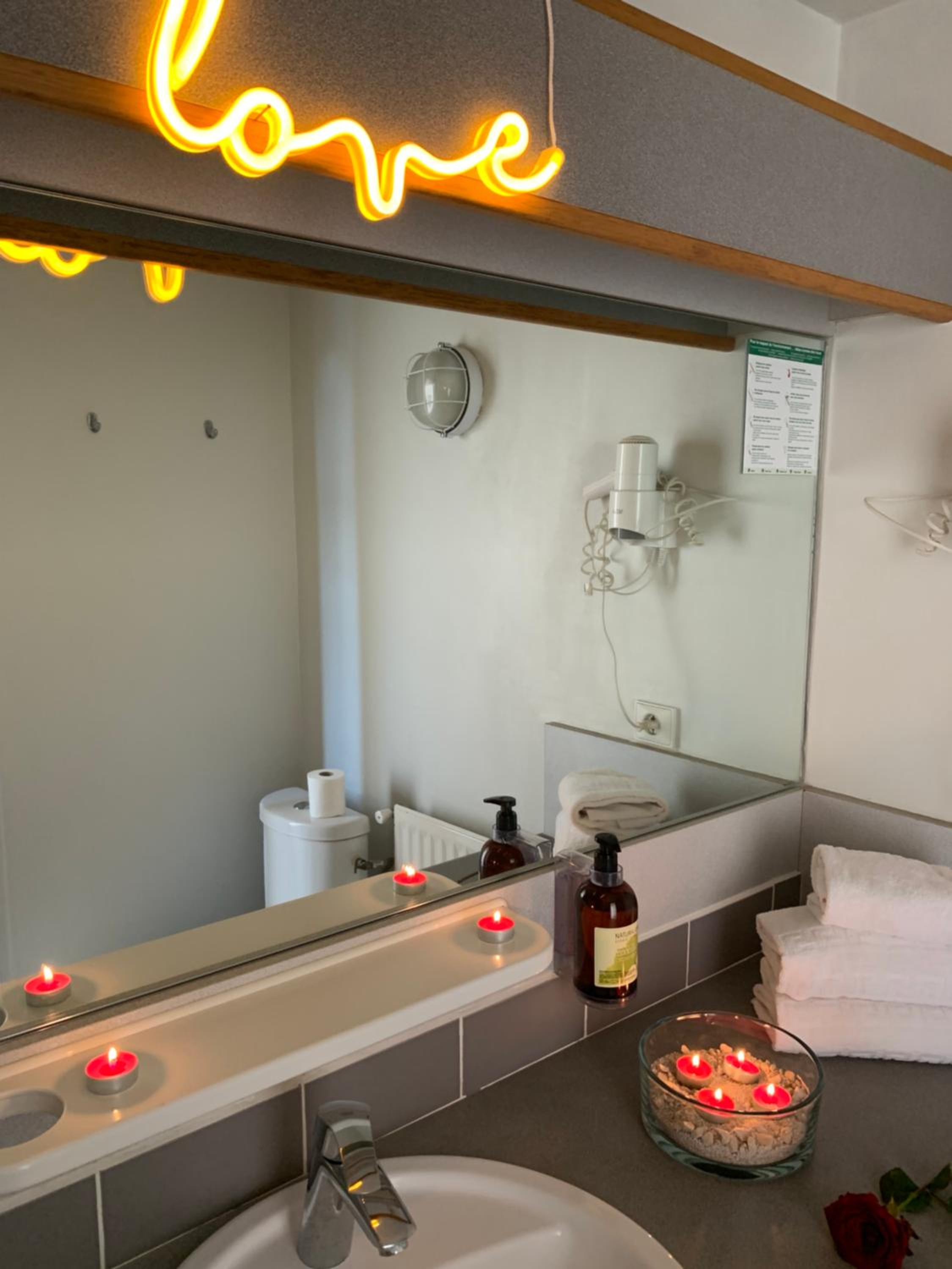 Double Room - Photo 29