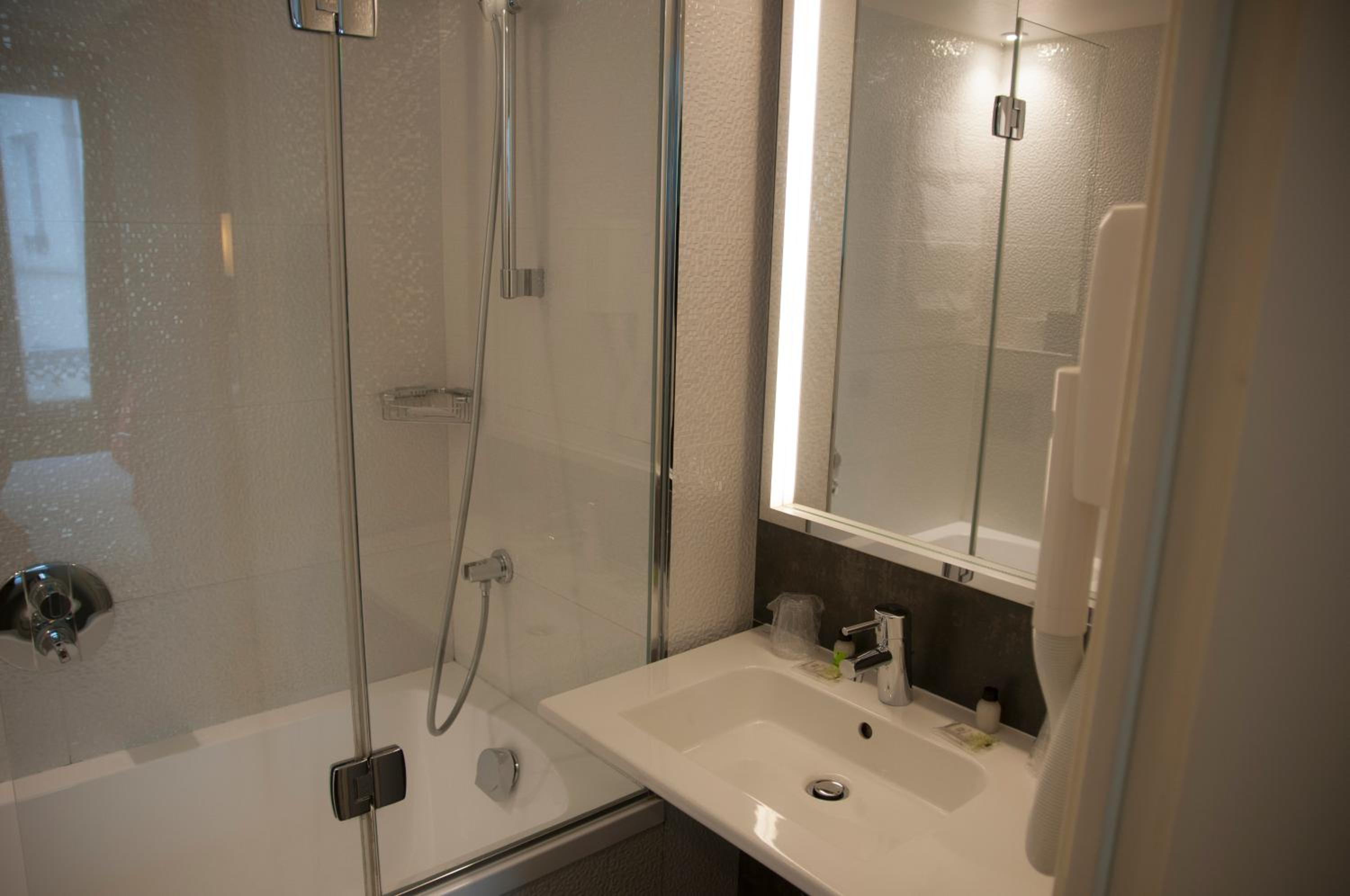 Superior Double Room with Bath photo 3