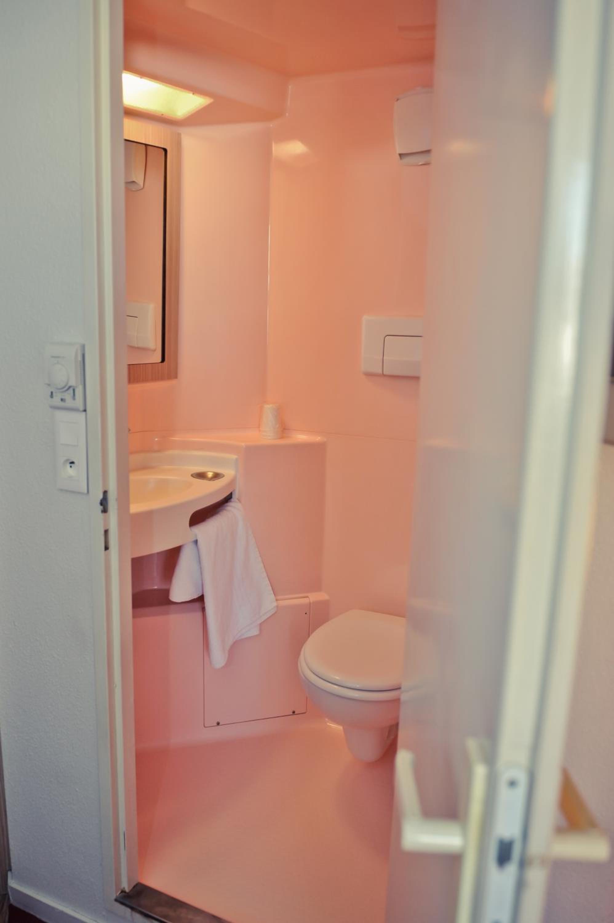 Triple Room - Photo 12