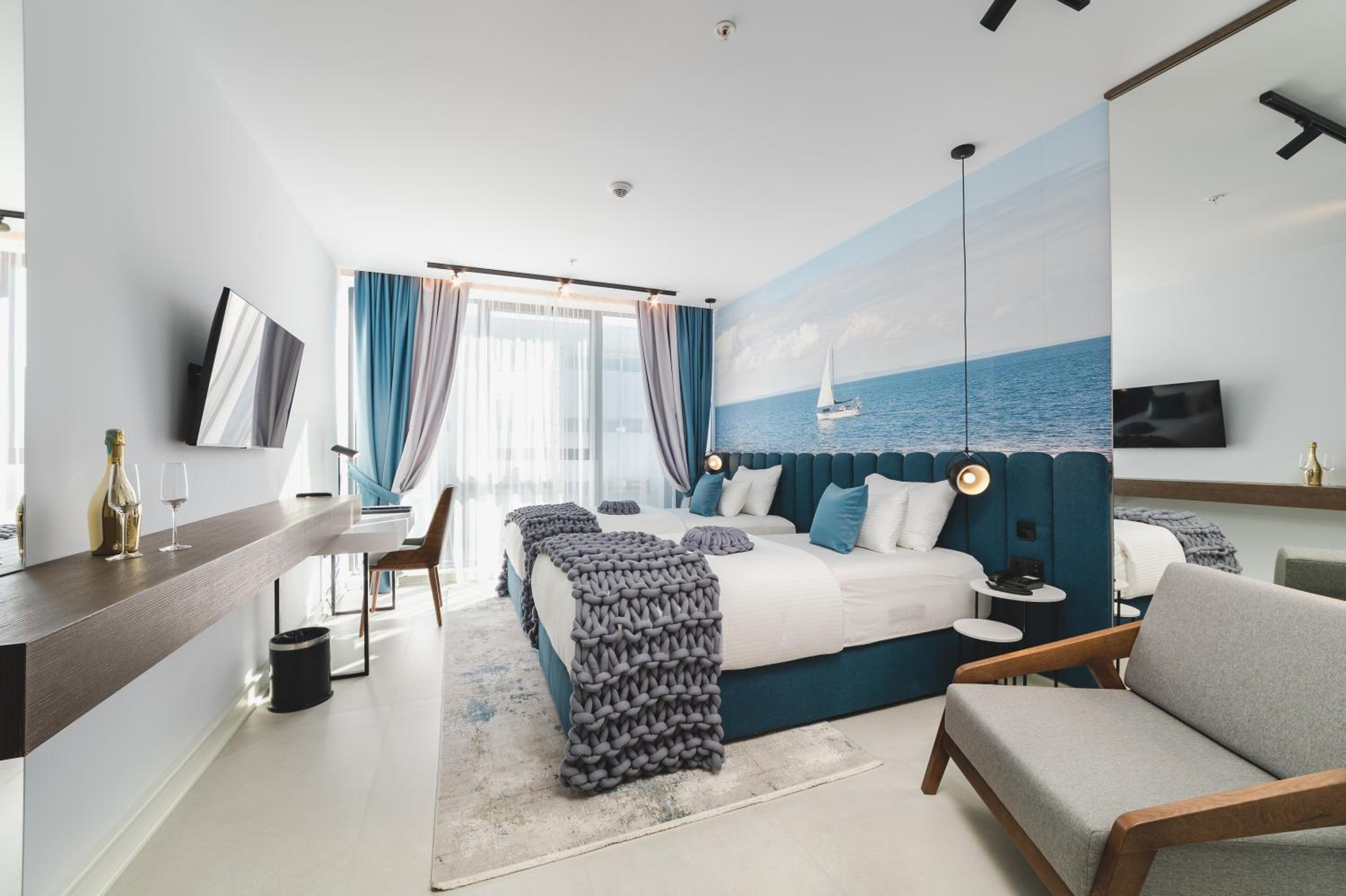 Twin Room - Photo 4