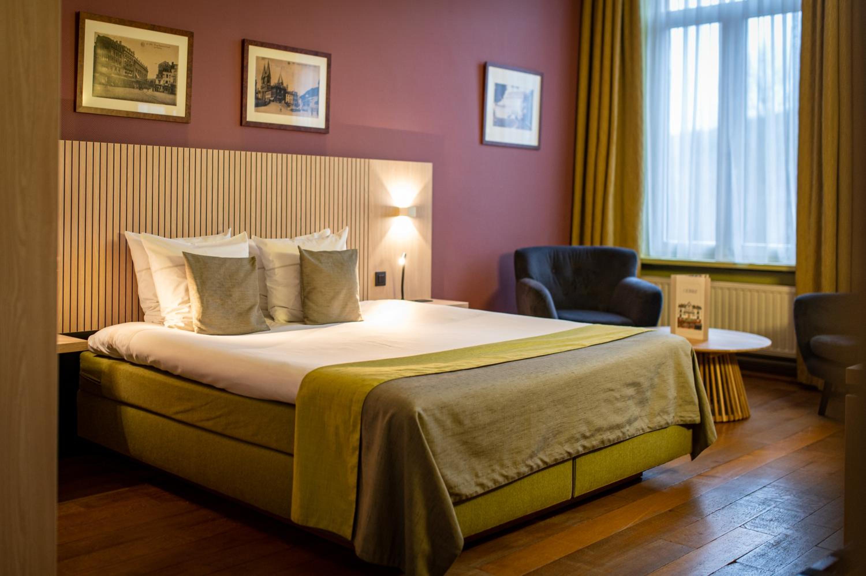 Large Double Room