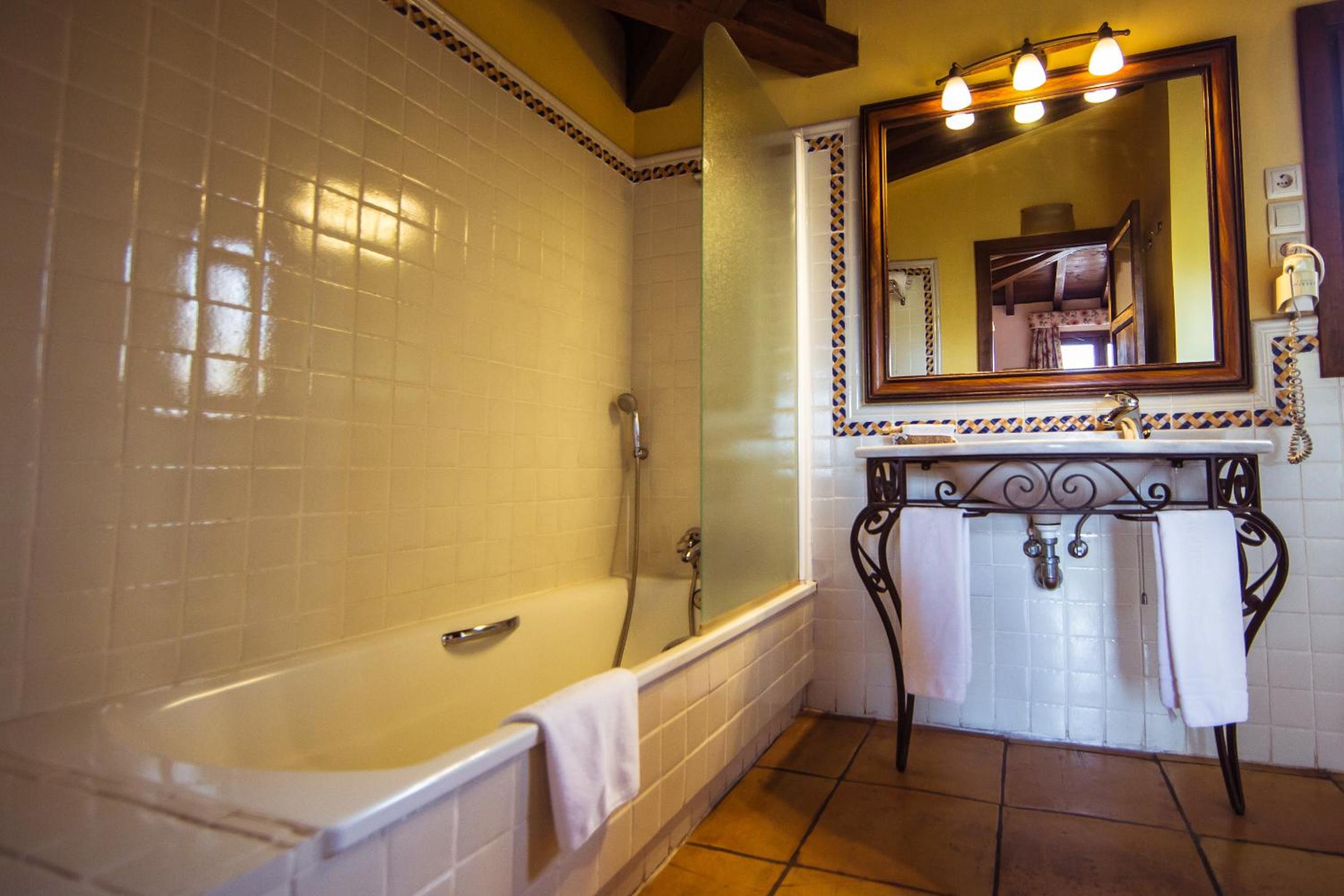 Double or Twin Room with Terrace photo 2