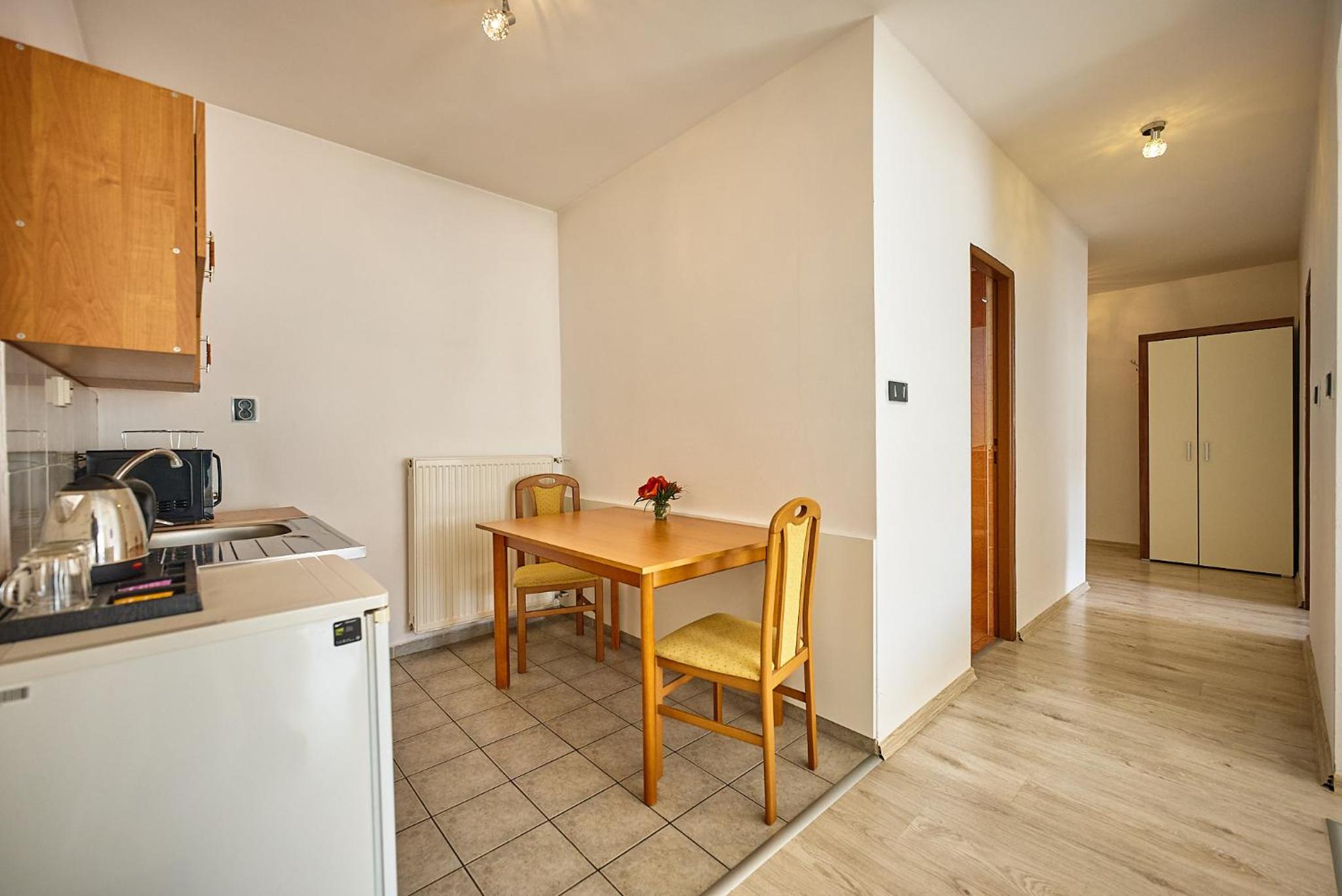 Family Room - Photo 3