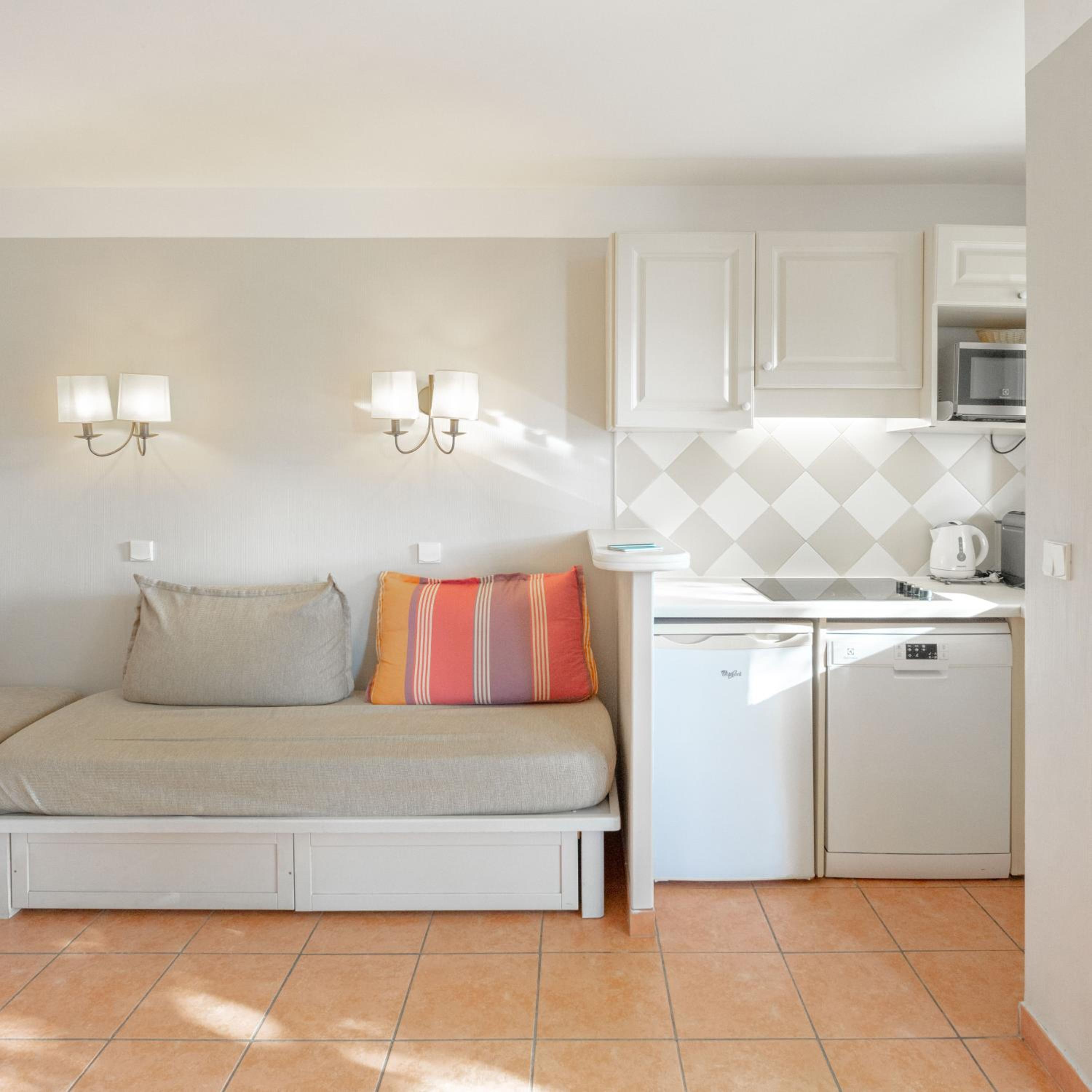 Superior One-Bedroom Apartment with Terrace or Balcony (5 People) - River View - Photo 2