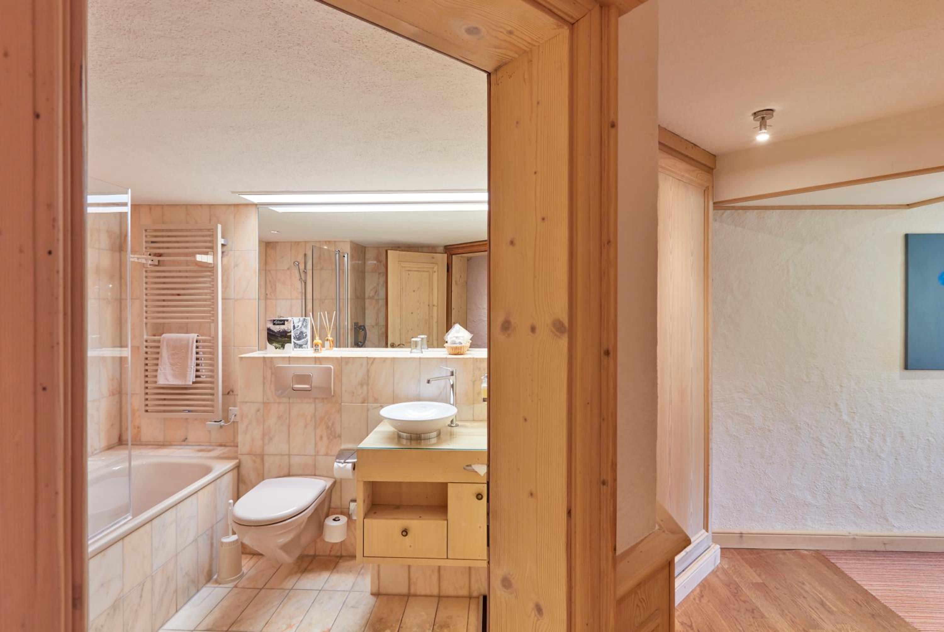 Single Room with Mountain View