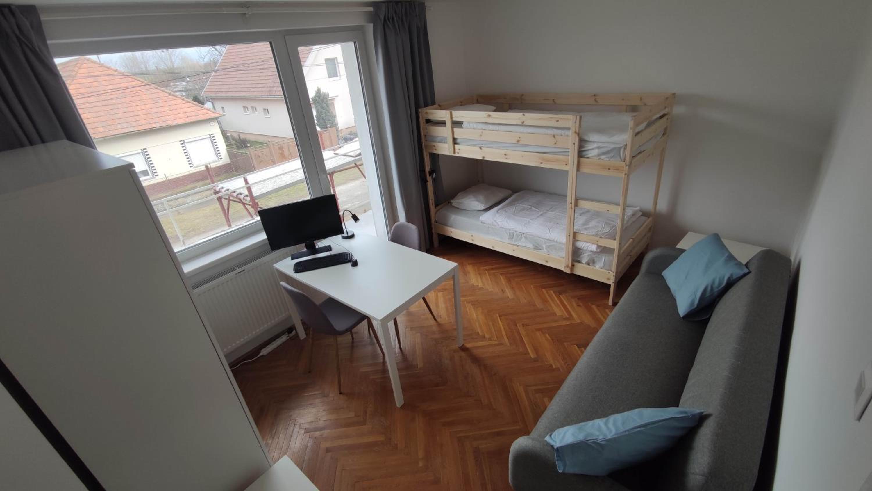 Standard Twin Room photo 1