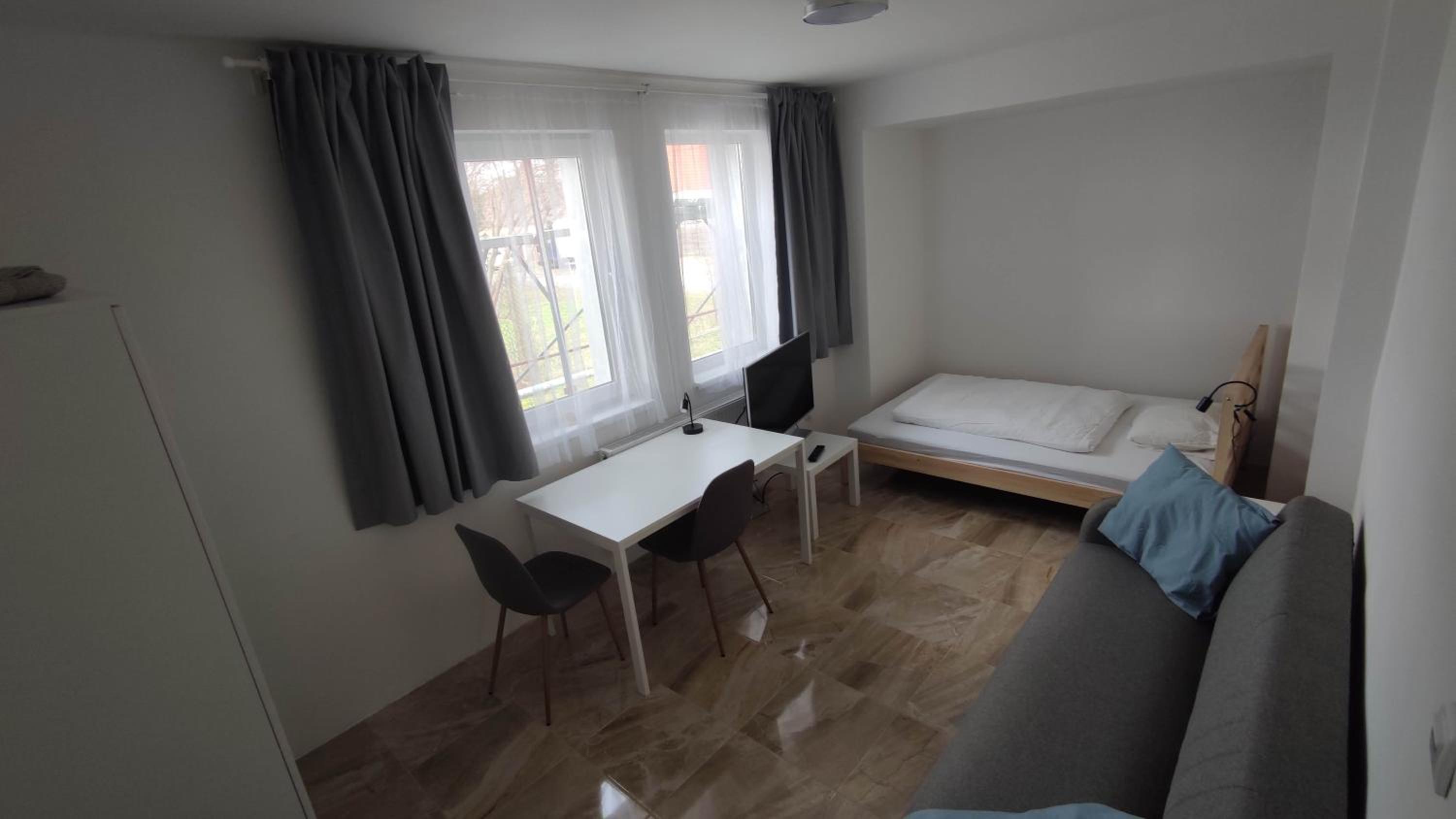 Standard Double Room With Shared Bathroom photo 1