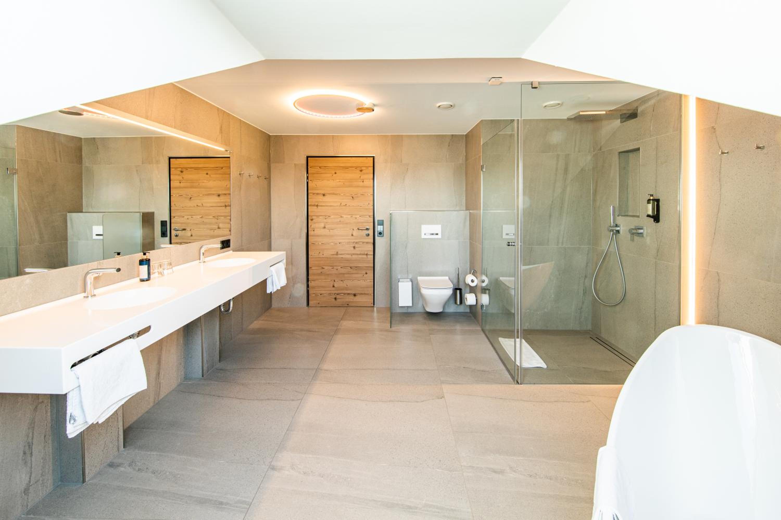 Suite with Sauna - Photo 40
