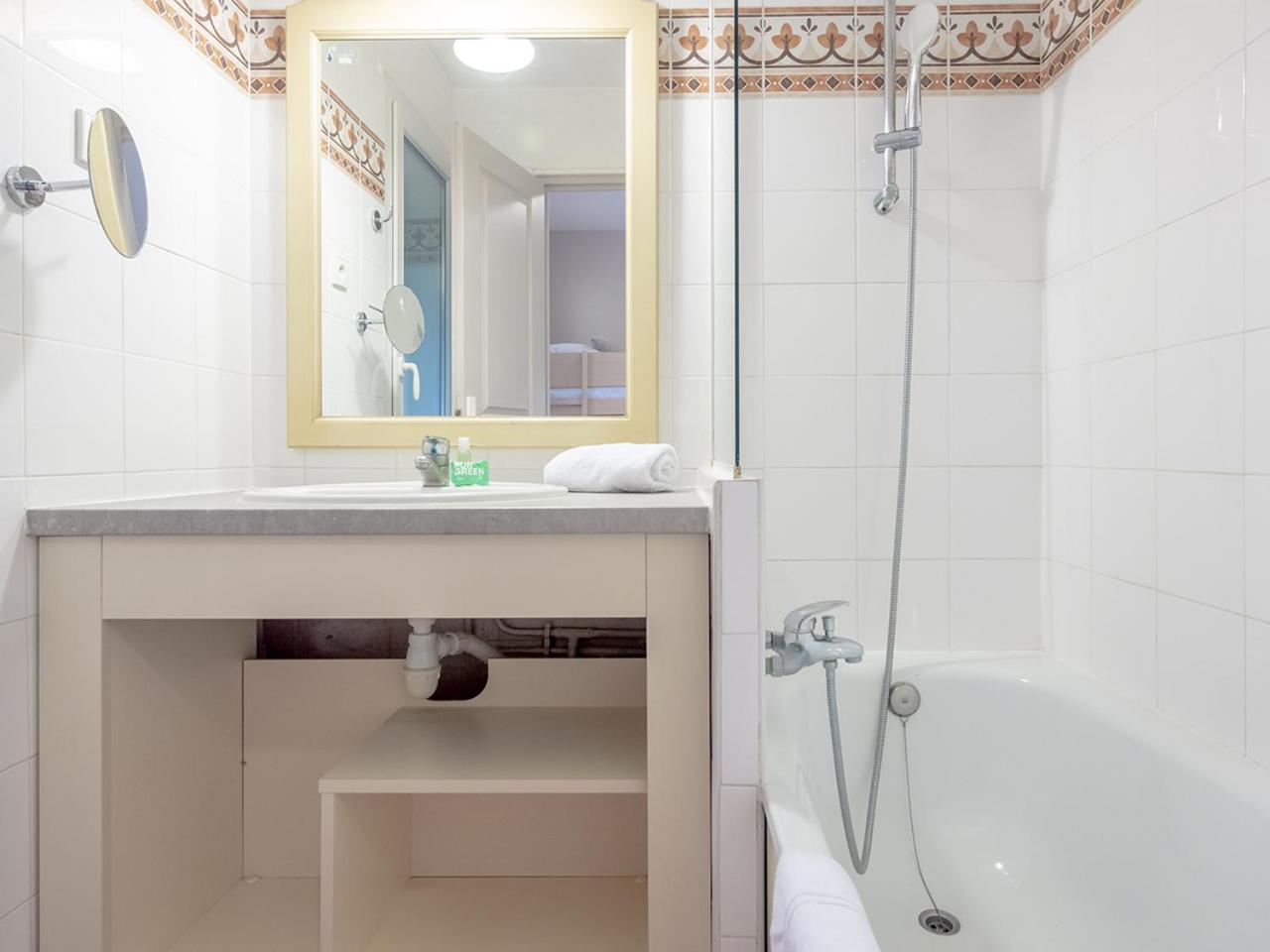 Superior One-Bedroom Apartment with Sleeping Alcove and Terrace or Balcony (6 People) - River View - Photo 4
