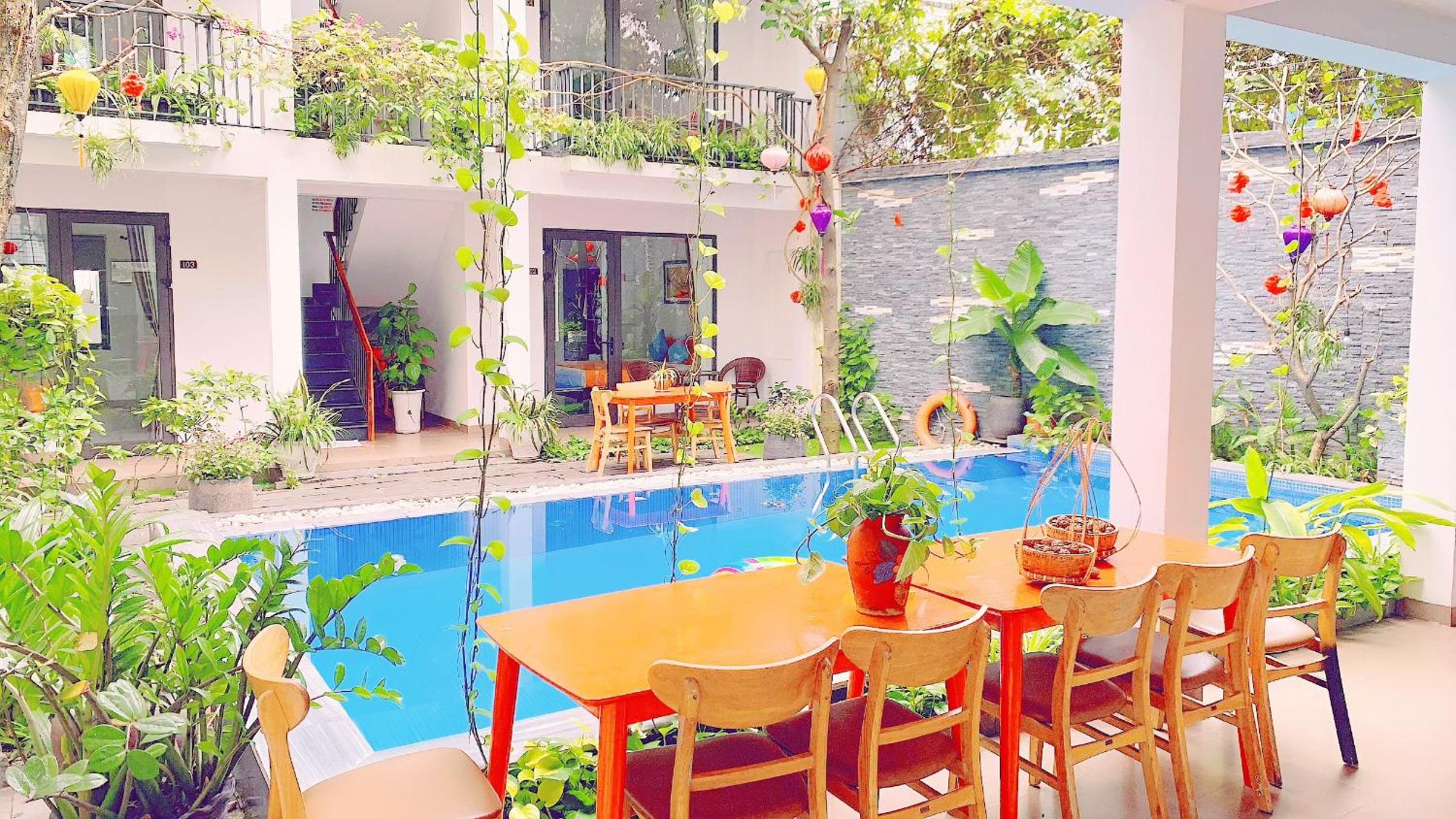 Triple Room with Pool View