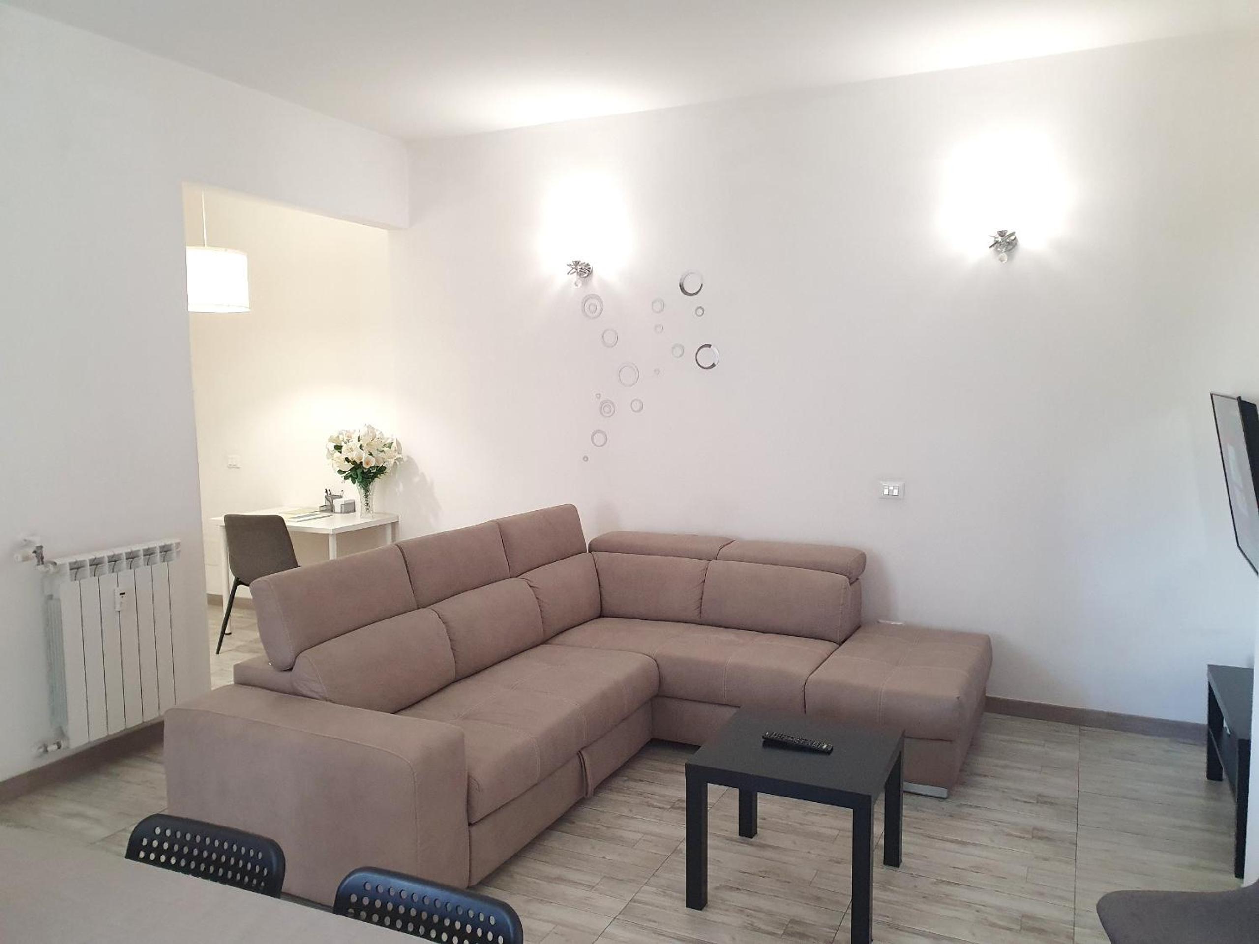 Two-Bedroom Deluxe Apartment With Balcony