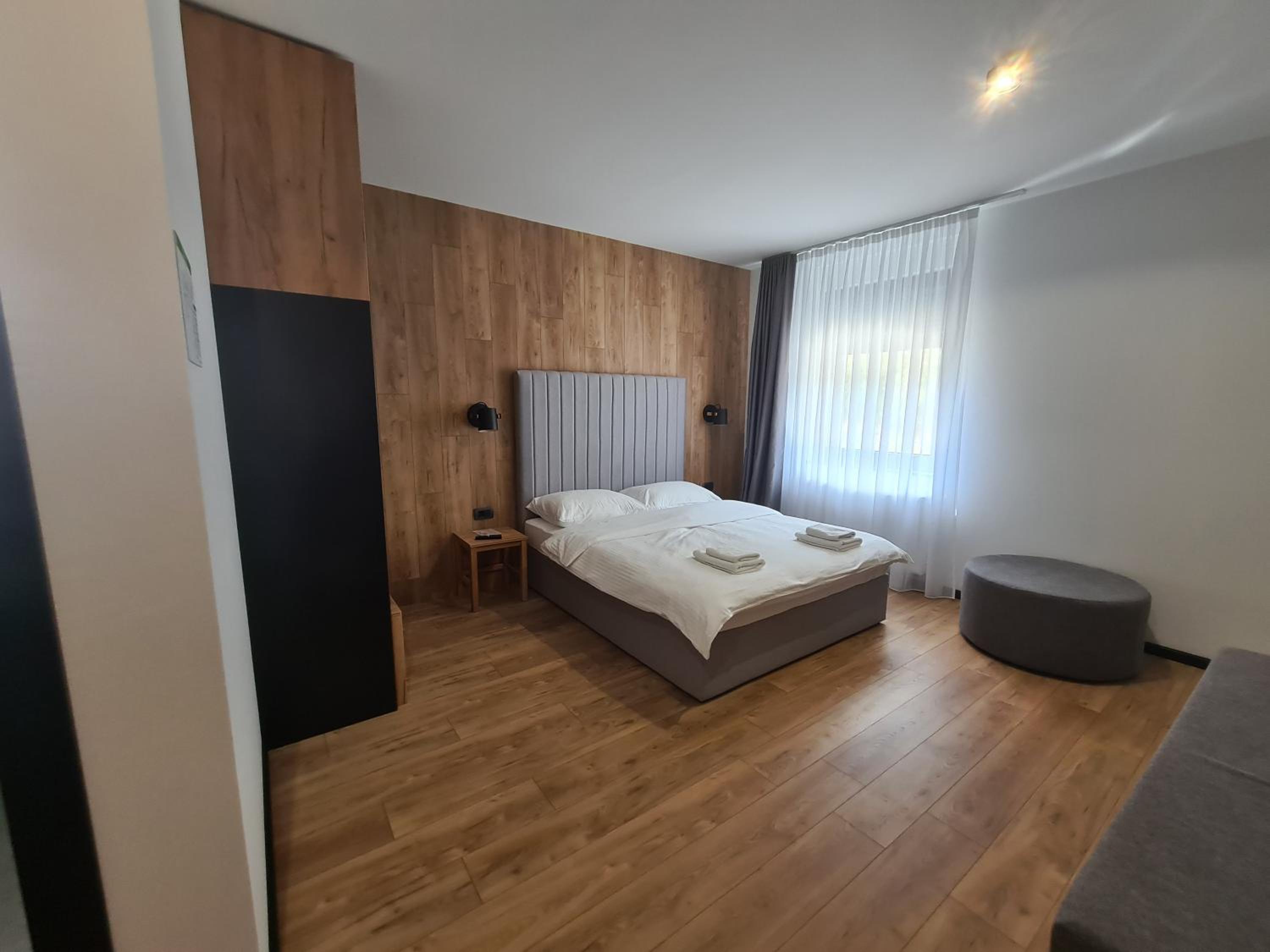 Deluxe Double Room (2 Adults + 1 Child)